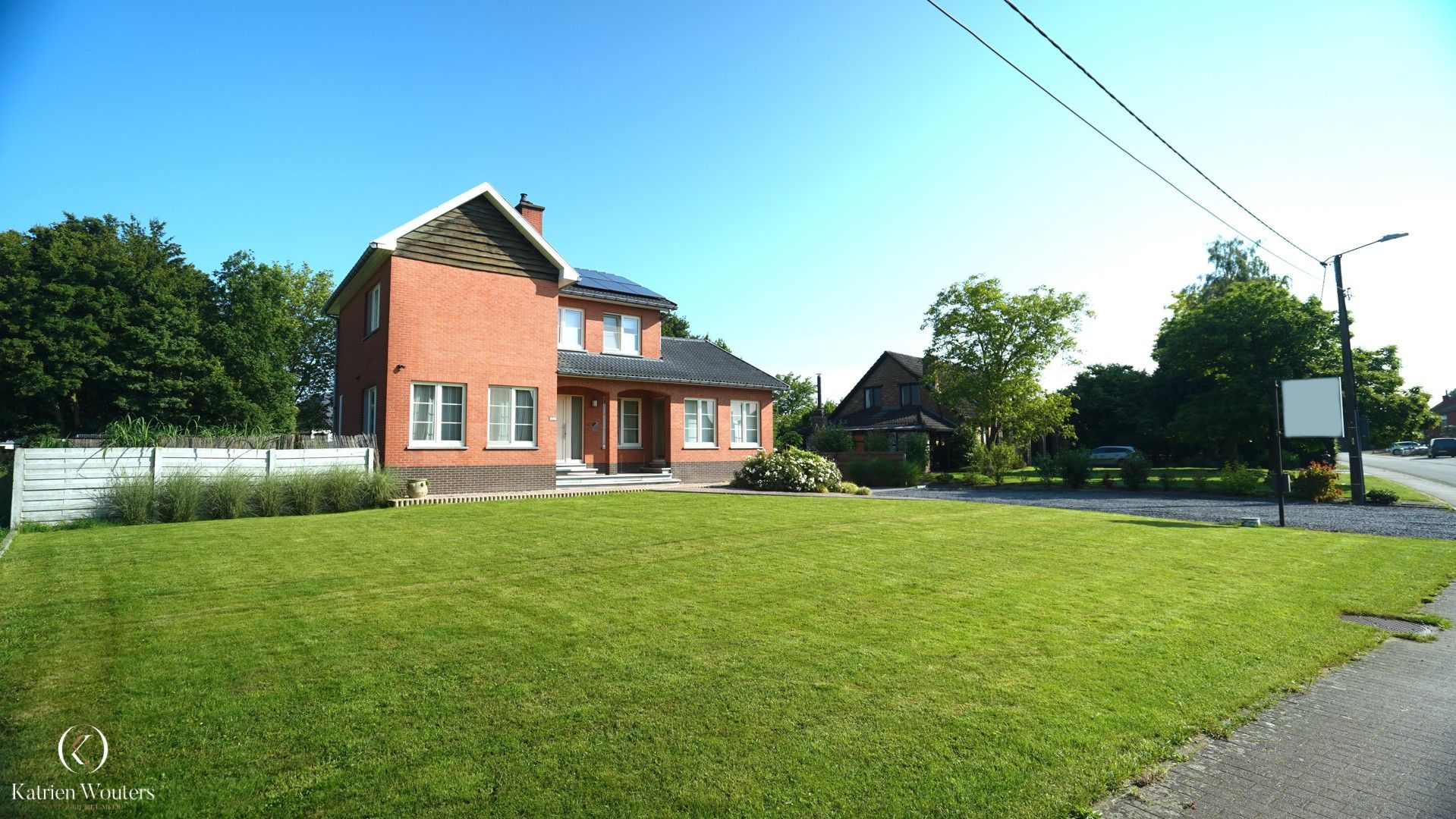 Uitzonderlijk landhuis met tal van moderne technieken, verwarmd zwembad en poolhouse foto 3