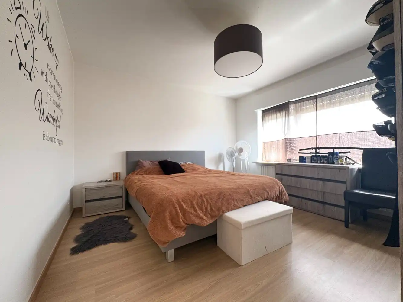 Rustig gelegen woning met 4 slaapkamers en een garage foto 8