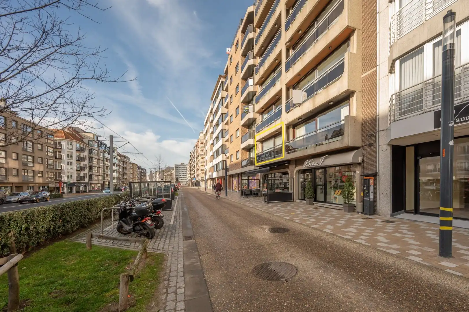 Centraal gelegen appartement met 2 slaapkamers foto 14