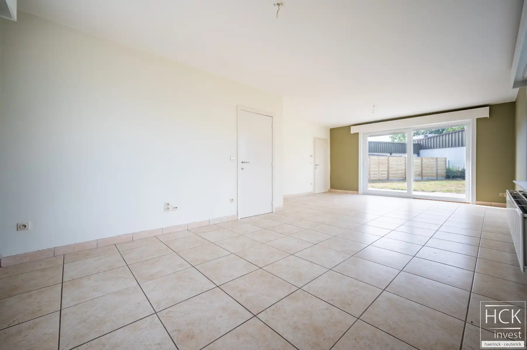 KRUISHOUTEM - Instapklare woning met 3 SLPK, garage én zonnige tuin foto 3