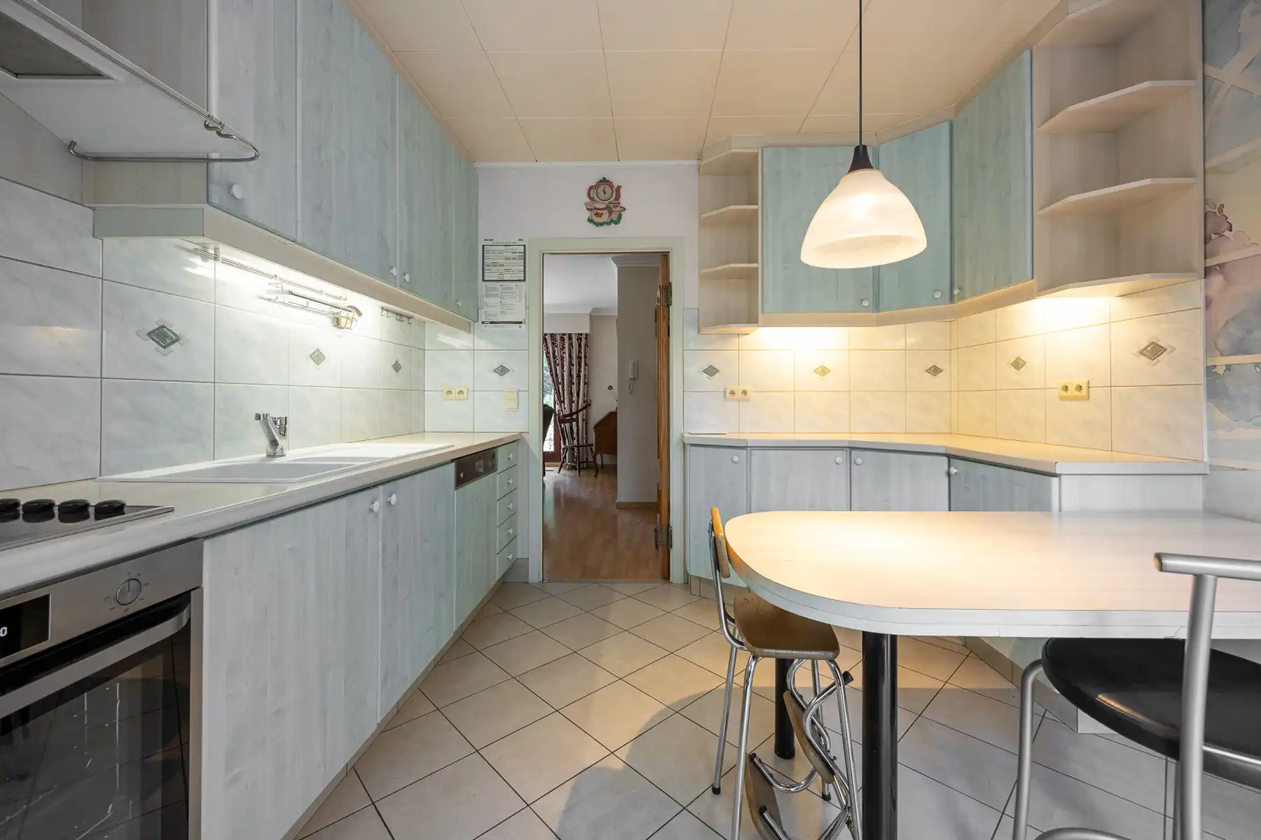 Te renoveren gelijkvloerse woning op ca. 1400 m² foto 9