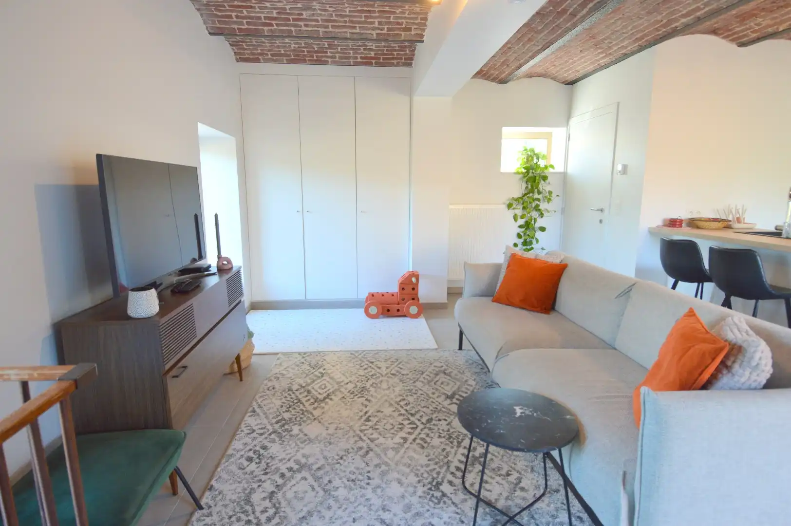 Gerenoveerde hoeve in Heule met vlotte bereikbaarheid foto 3
