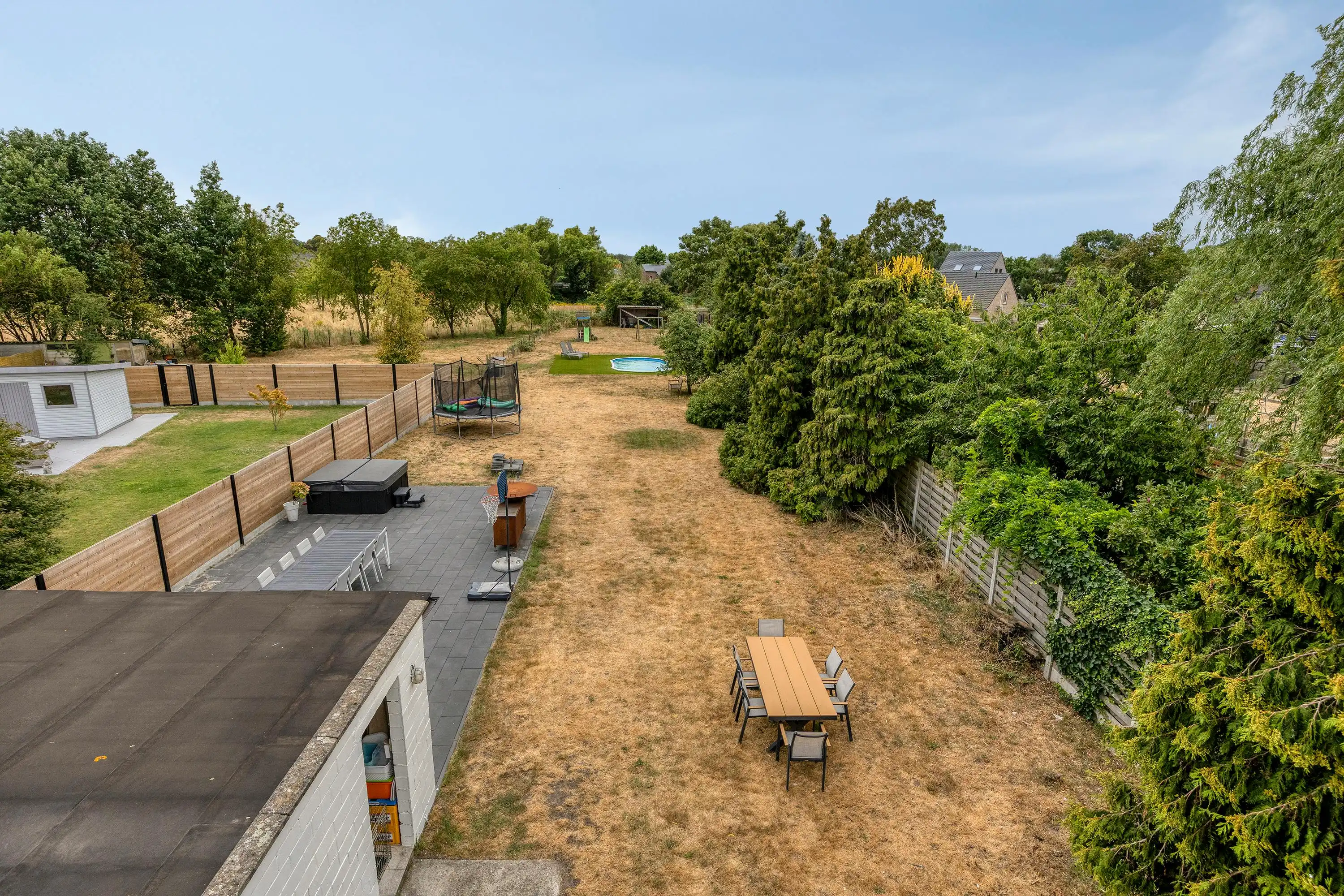 Instapklaar huis met grote tuin te koop in Zandvliet! foto 20