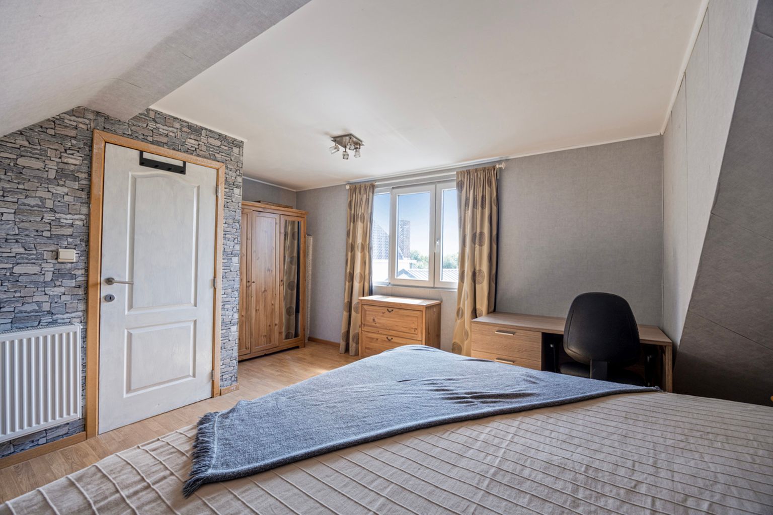 Gerenoveerde 3-gevelwoning, 4 slaapkamers te Asse foto 16