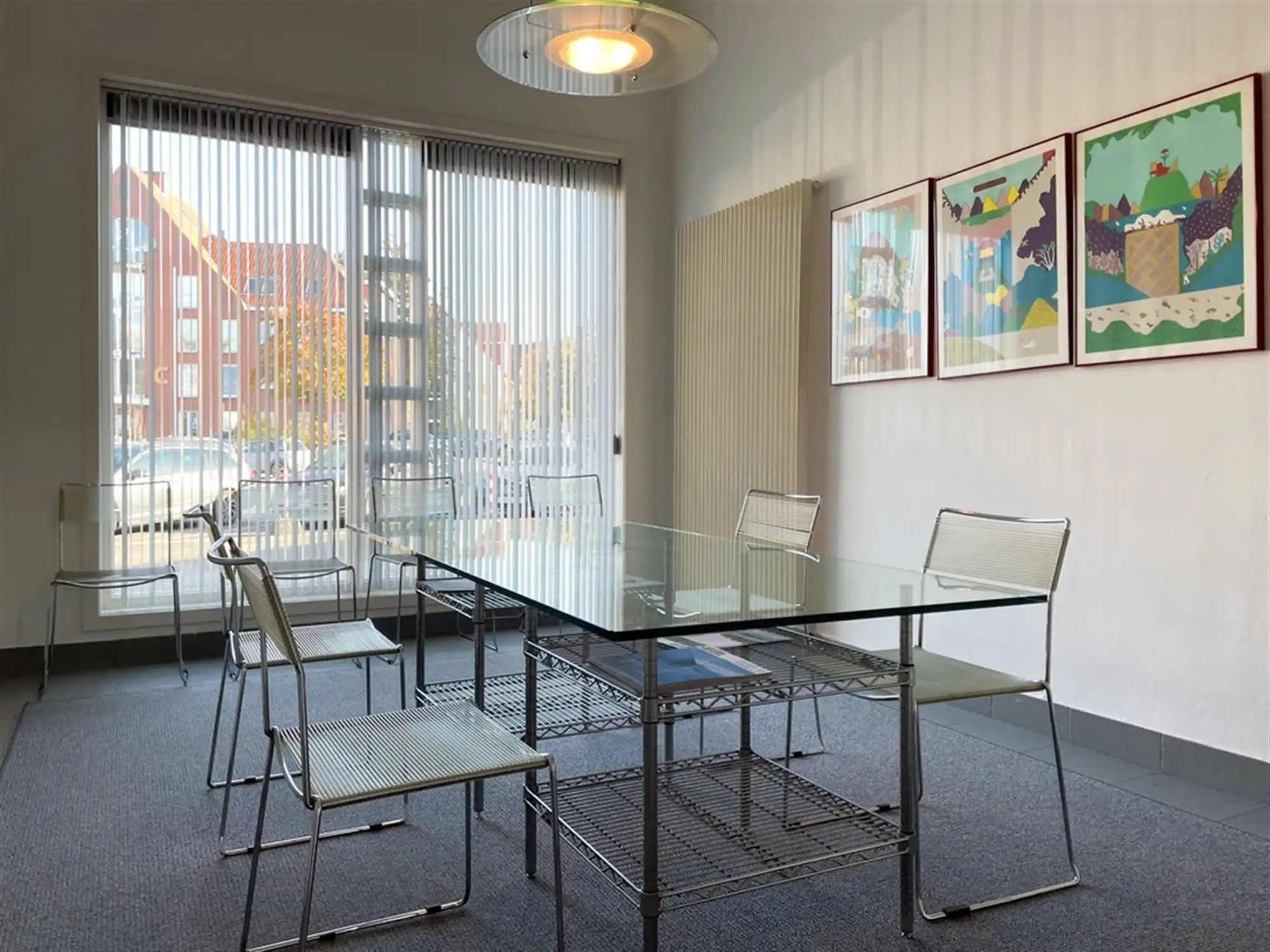 Kantoorruimte op commerciële ligging - 3 afzonderlijke units en kitchenette foto 15