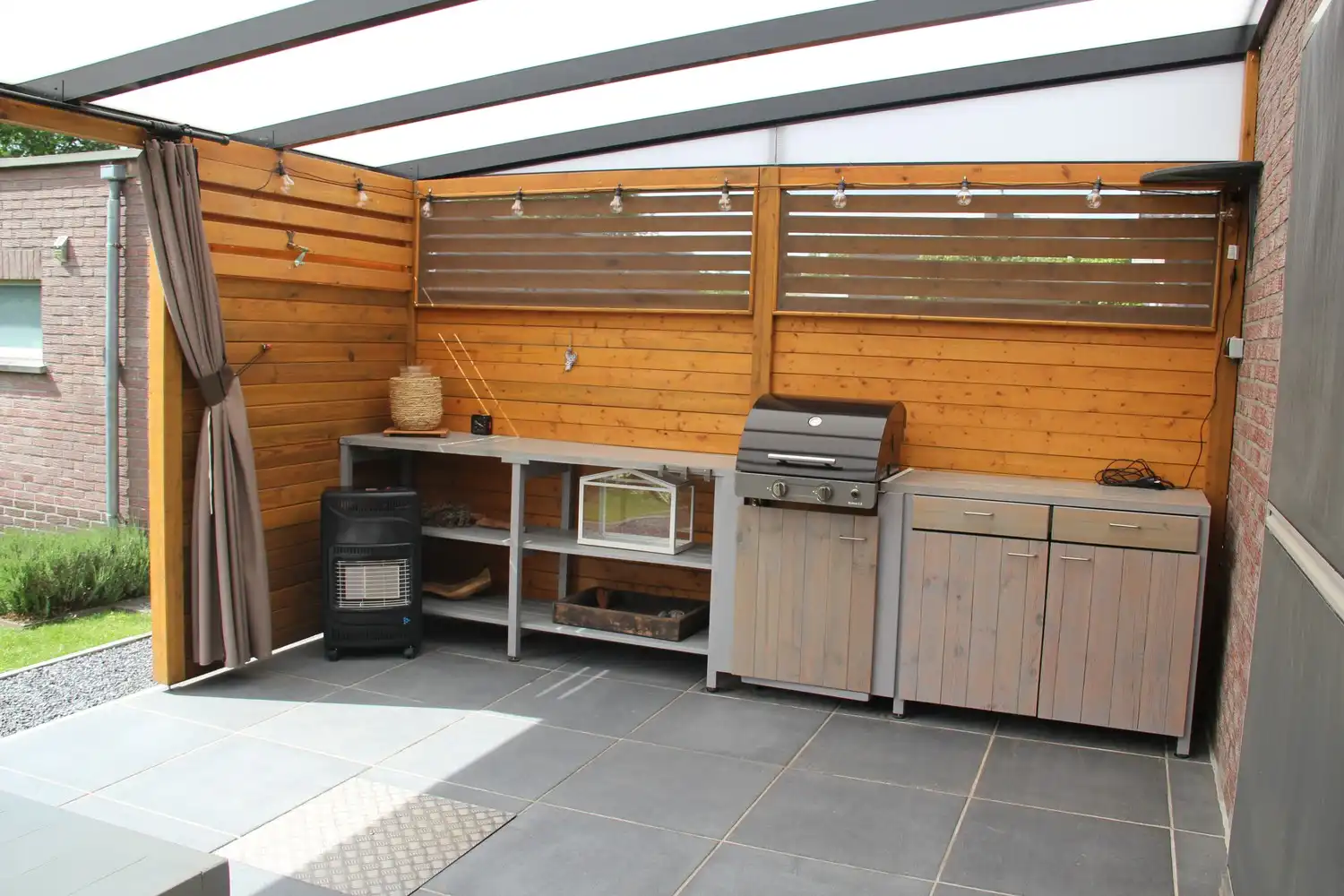 Instapklare gerenoveerde woning op 11a 75ca met prachtige, zuidgerichte tuin aan natuurgebied De Maten in Genk. foto 32