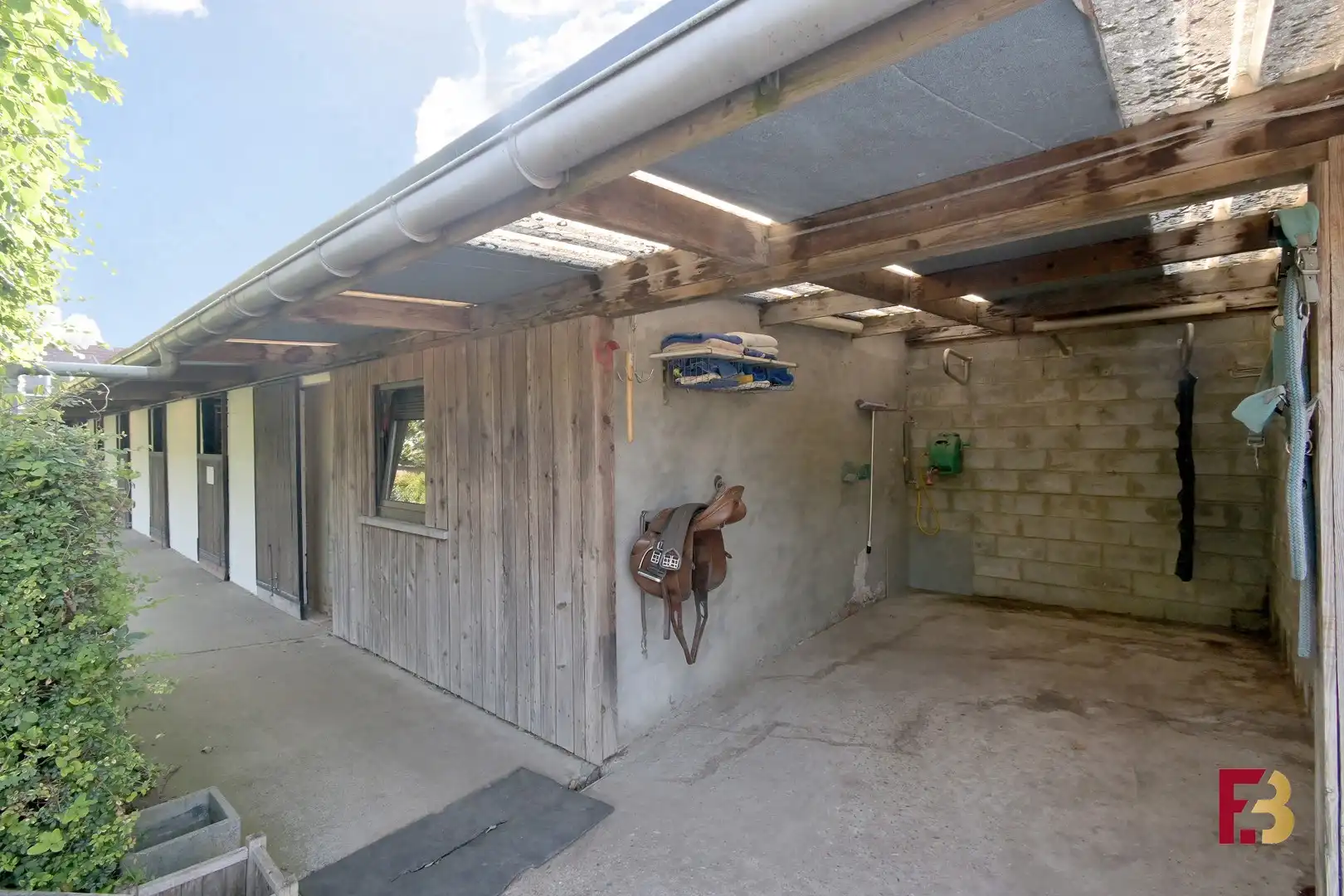 Wonen tussen je paarden, complete hippische eigendom op ca. 1,2ha foto 3