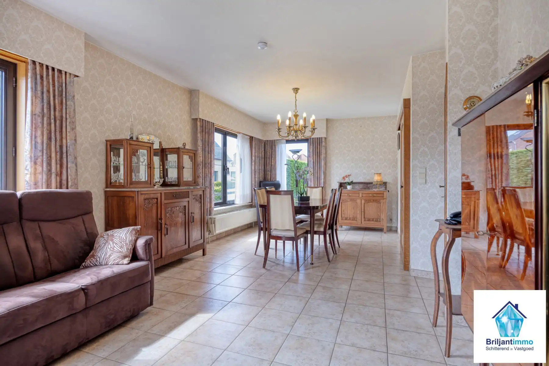 Gelijkvloers wonen met 3 slp, inpandige garage & toffe tuin foto 8