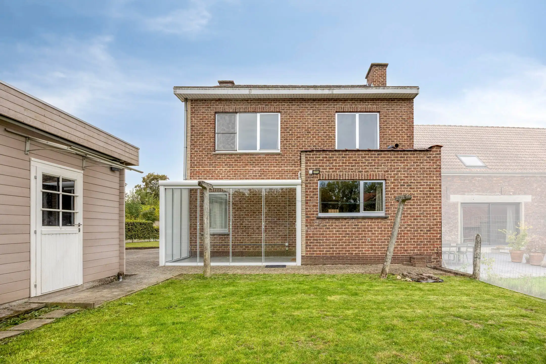 Halfopen bebouwing met 3 ruime slaapkamers. foto 5