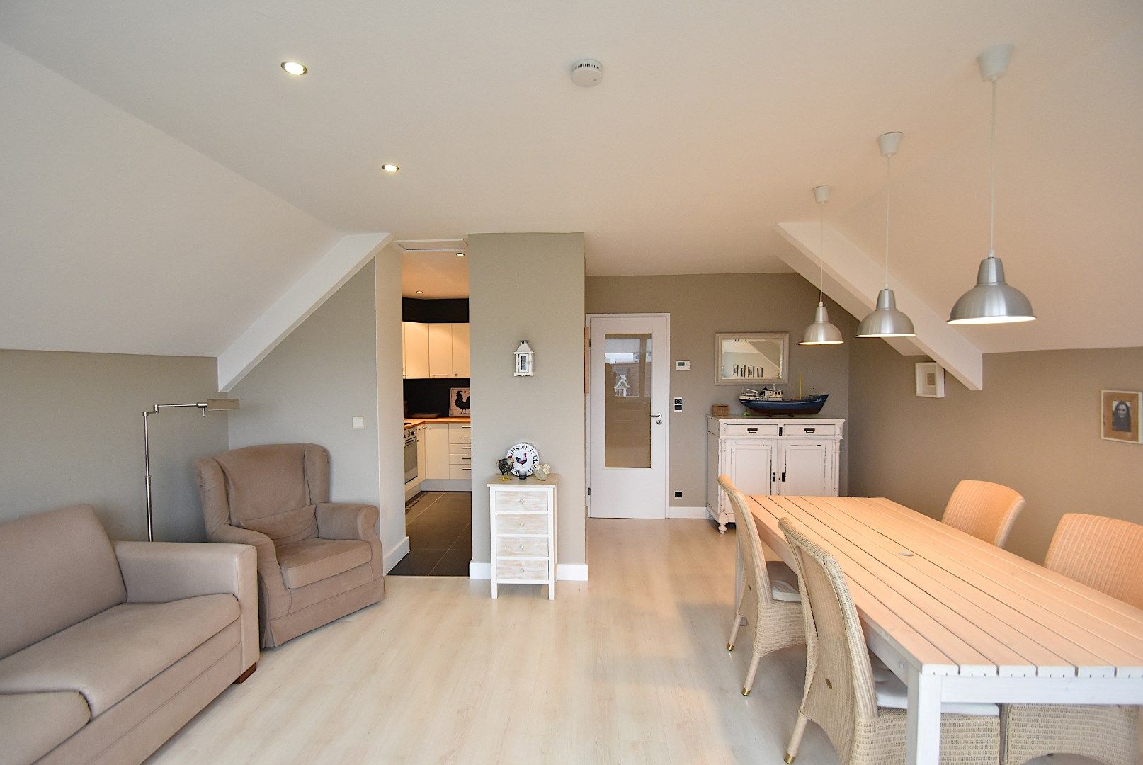 Instap klaar appartement nabij de zeedijk-De Haan foto 6