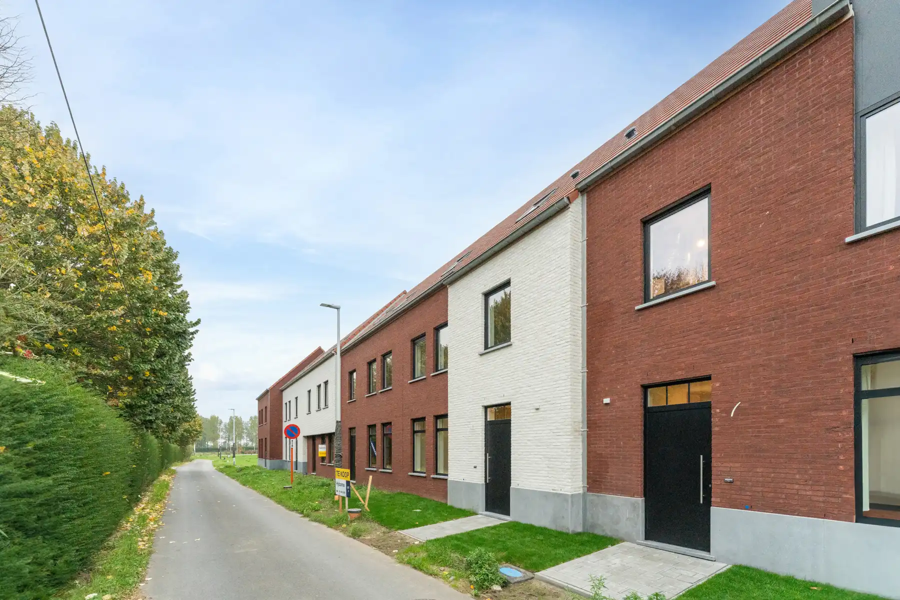 Halfopen nieuwbouwwoning foto 11