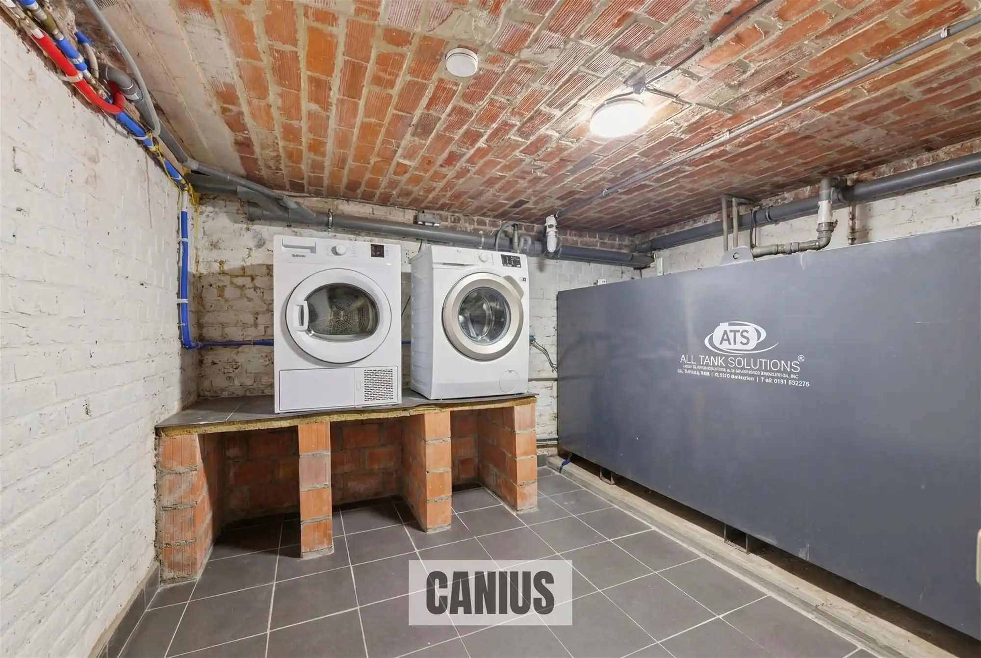 GERENOVEERDE OPEN BEBOUWING MET VIER SLAAPKAMERS foto 28