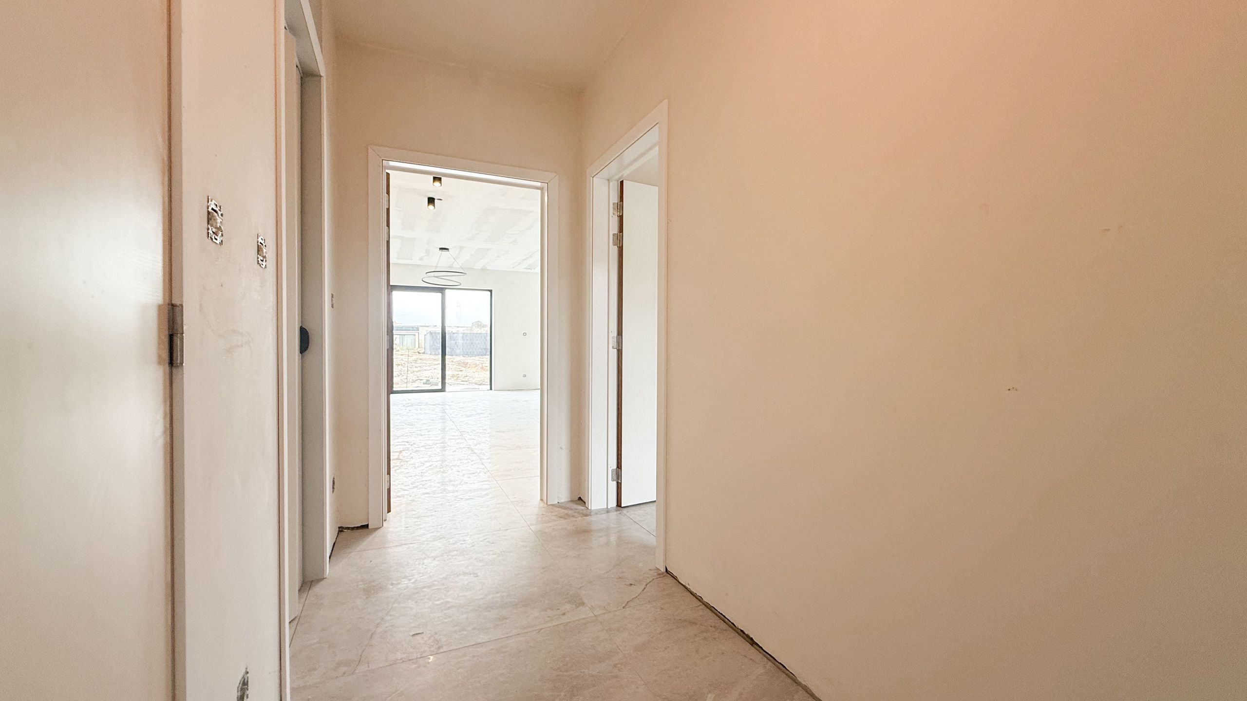 Goed gelegen recente nieuwbouwwoning met 3 slpkm en tuin! foto 21