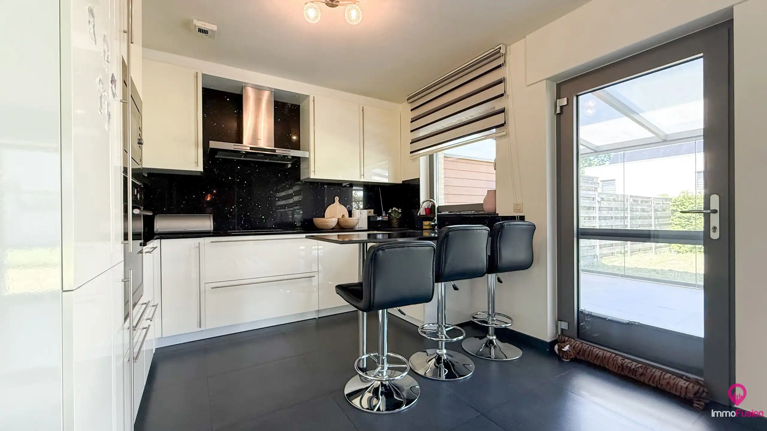 Nieuwbouwwoning met 4 slaapkamers, tuin en garage te Genk! foto 9