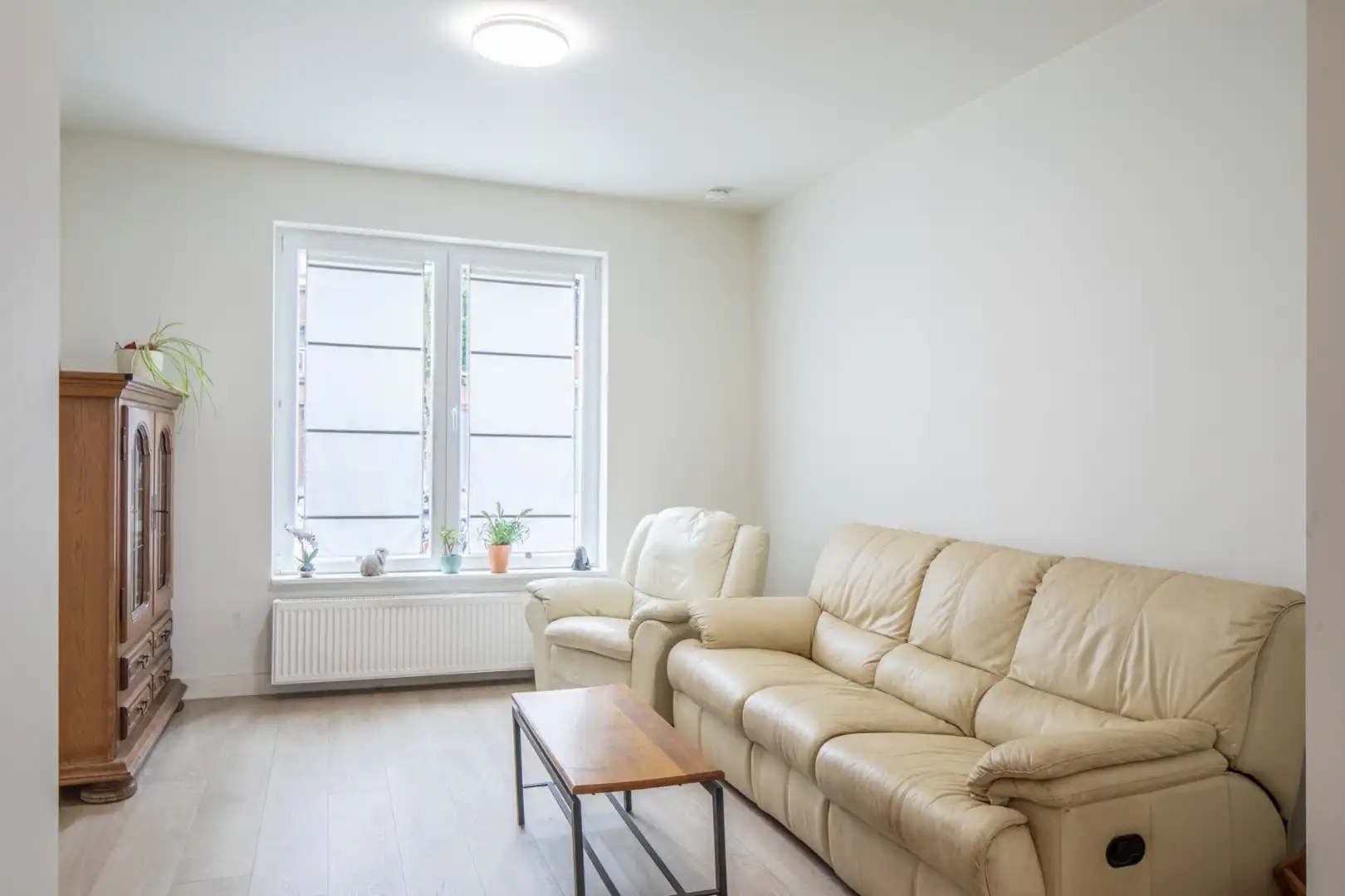 Opportuniteit ..reeds 2 gerenoveerde appartementen en in TOP staat!! foto 23