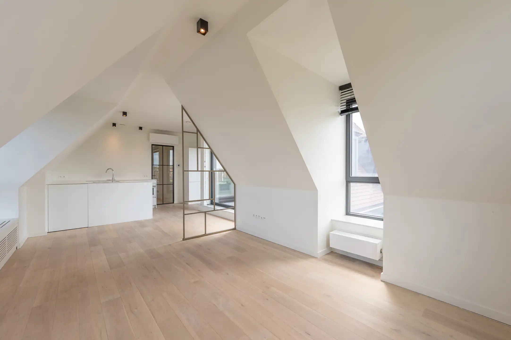 Stijlvol penthouse met 2 slaapkamers en terras – Duinenwater foto 6
