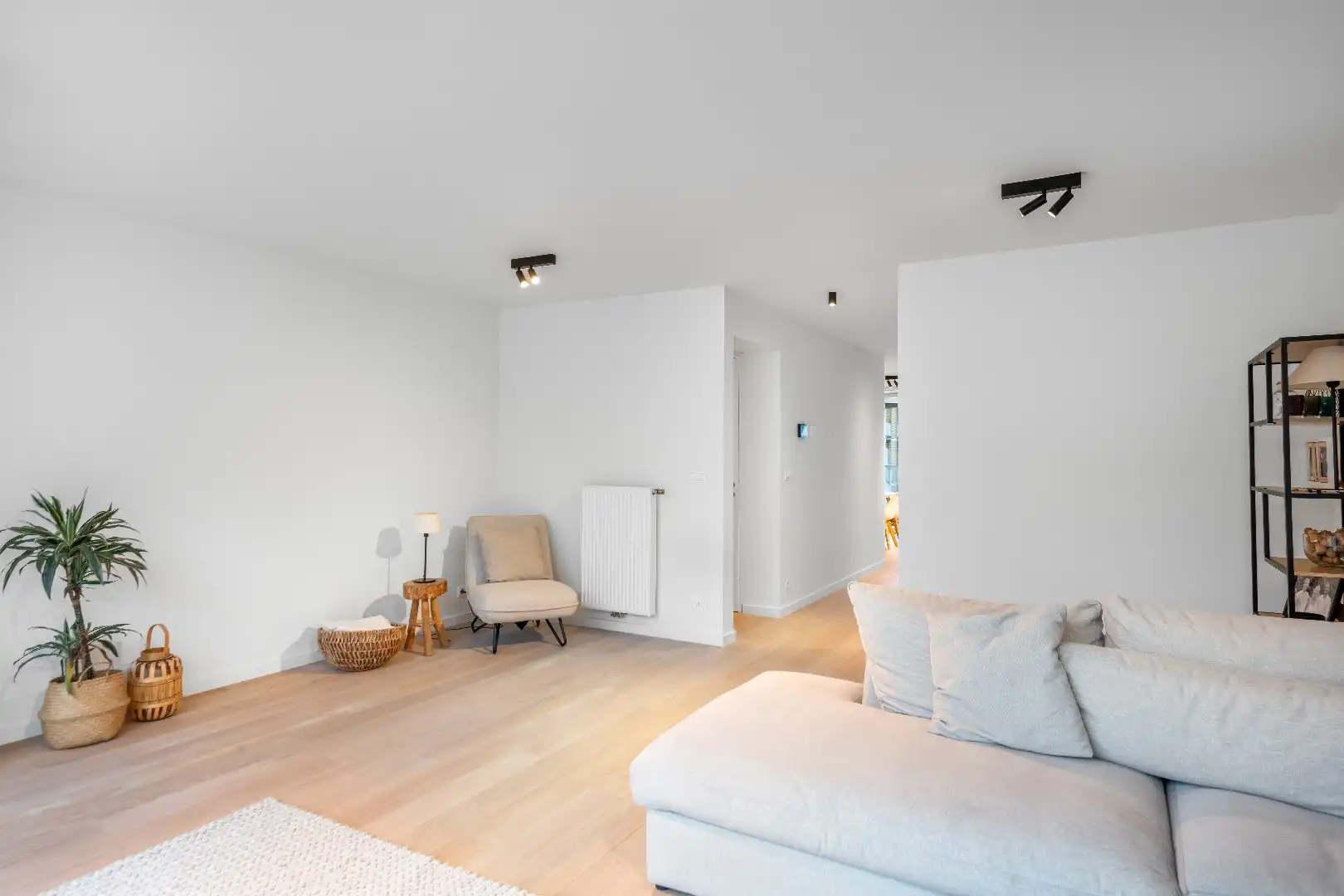 Ruime triplex ( BEN-woning) gelegen vlakbij de Lippenslaan en Zoutelaan op wandelafstand van de Zeedijk. foto 4