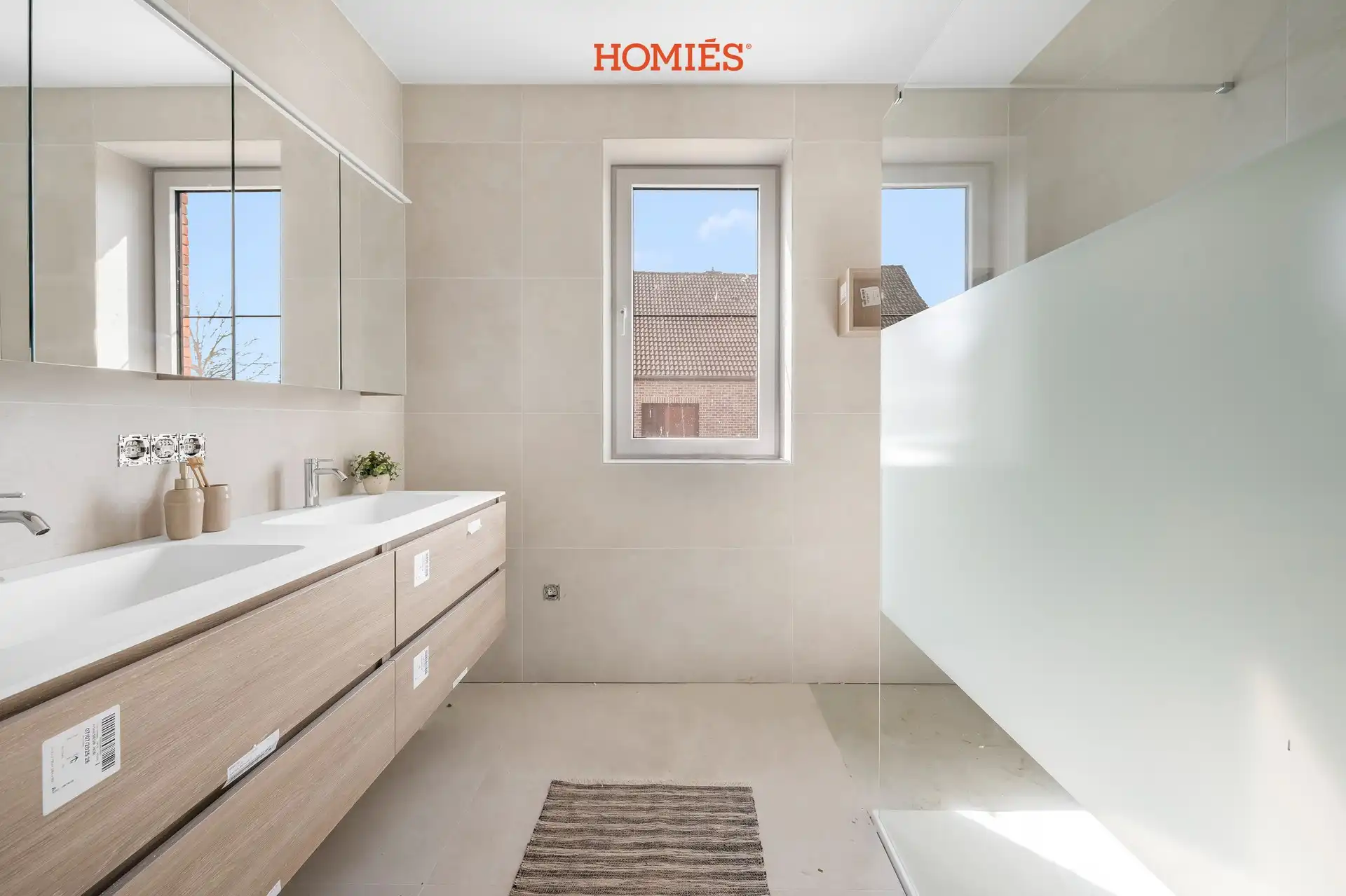 Urban villa in groene omgeving foto 15