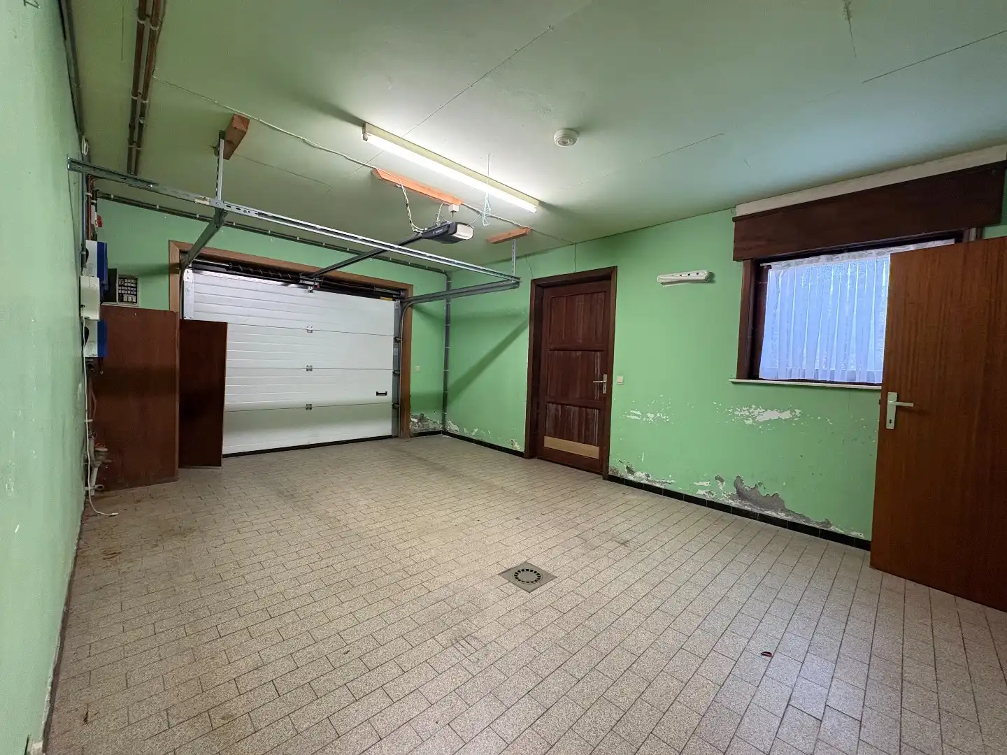 Ruime en goed onderhouden bungalow met zonnige tuin– Elverdinge dorpskern. Opp: 884m². foto 14