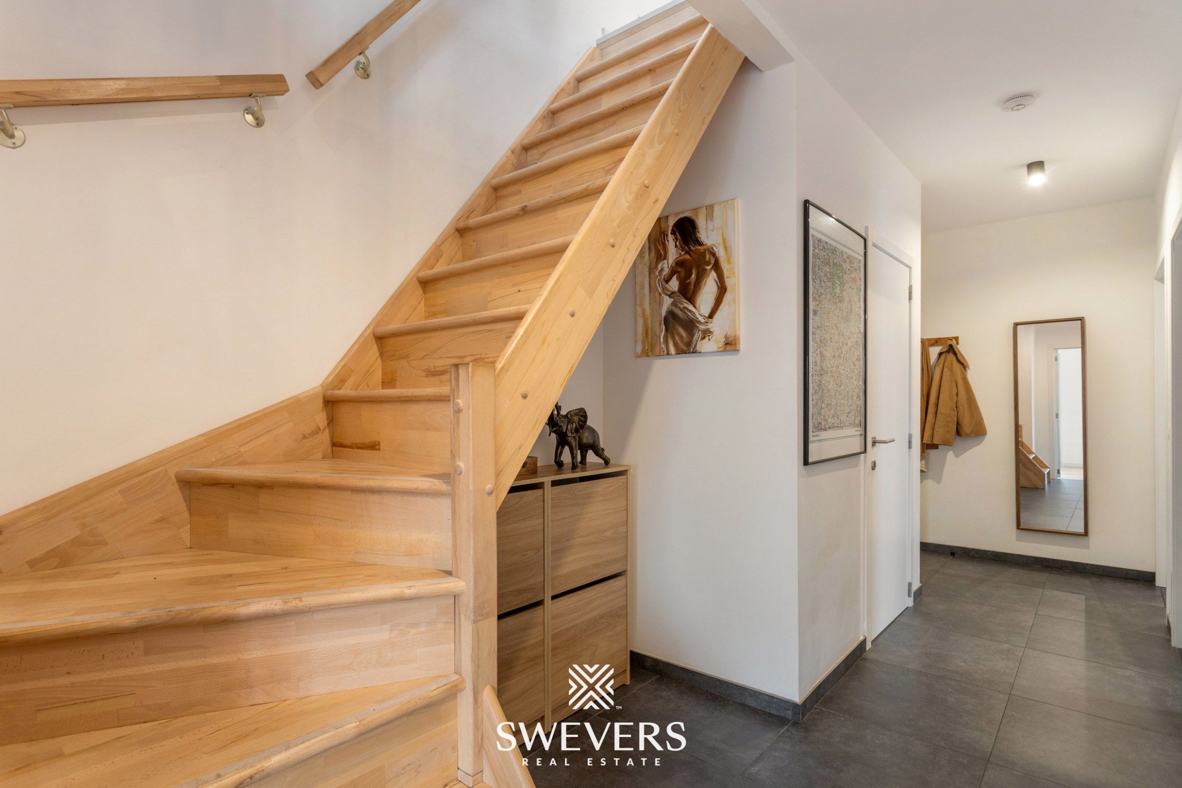 Ruim appartement (125m²) met 3 slpk in hartje Leopoldsburg foto 2