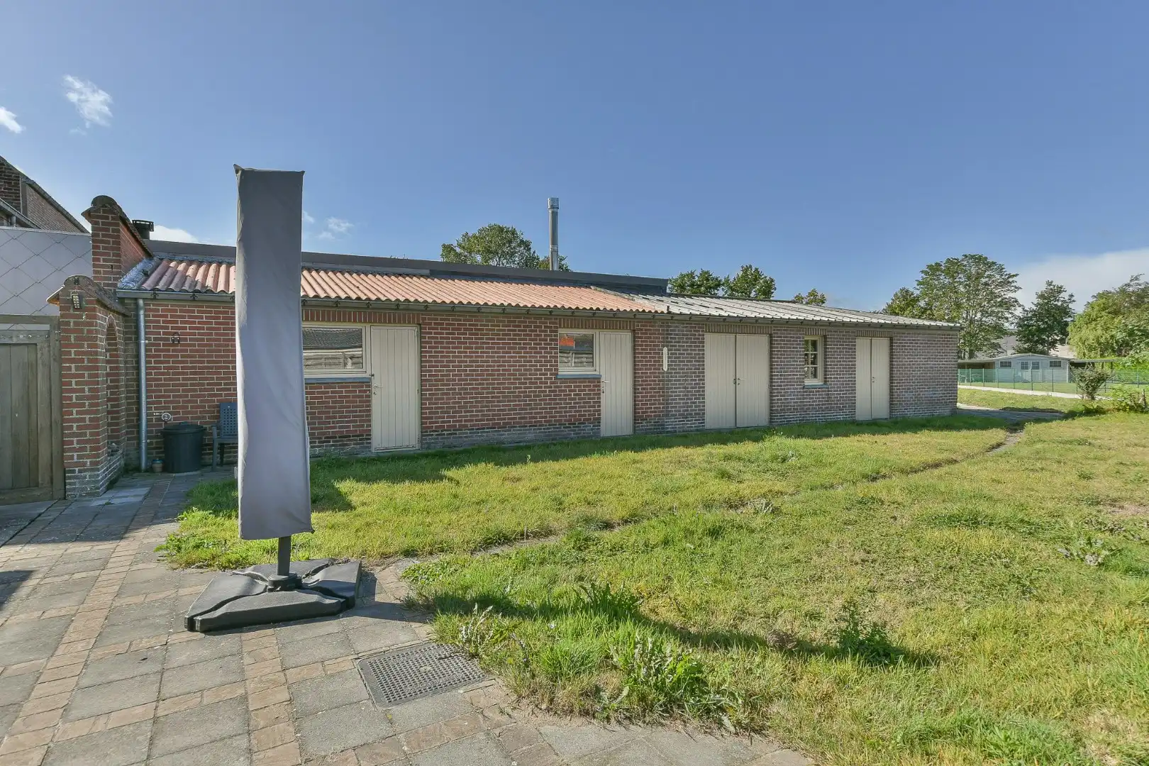 Charmante alleenstaande woning op een perceel van 1.082 m² foto 8