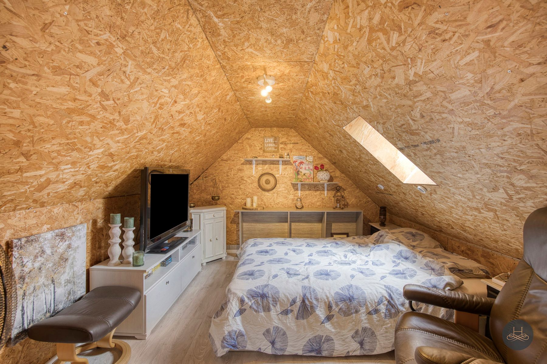 Karaktervolle woning met prachtige buitenruimte foto 19