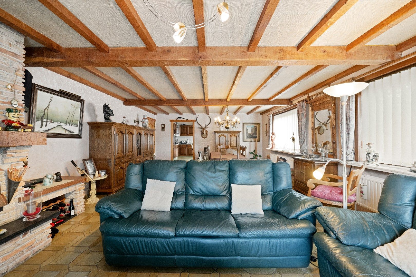 Ruime bungalow foto 6