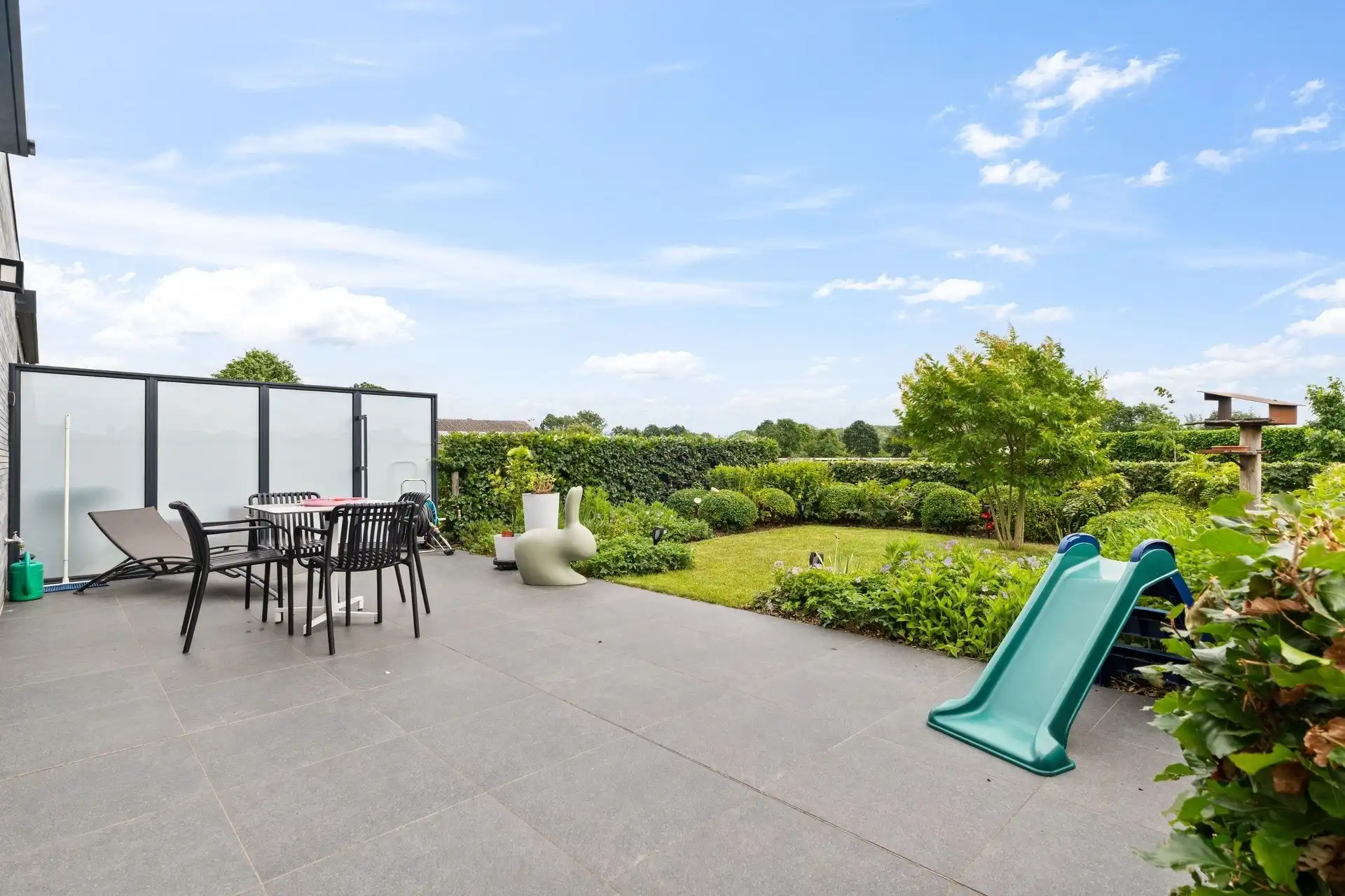 Recent, instapklaar gelijkvloers appartement met prachtige tuin en staanplaats te Berlare foto 9