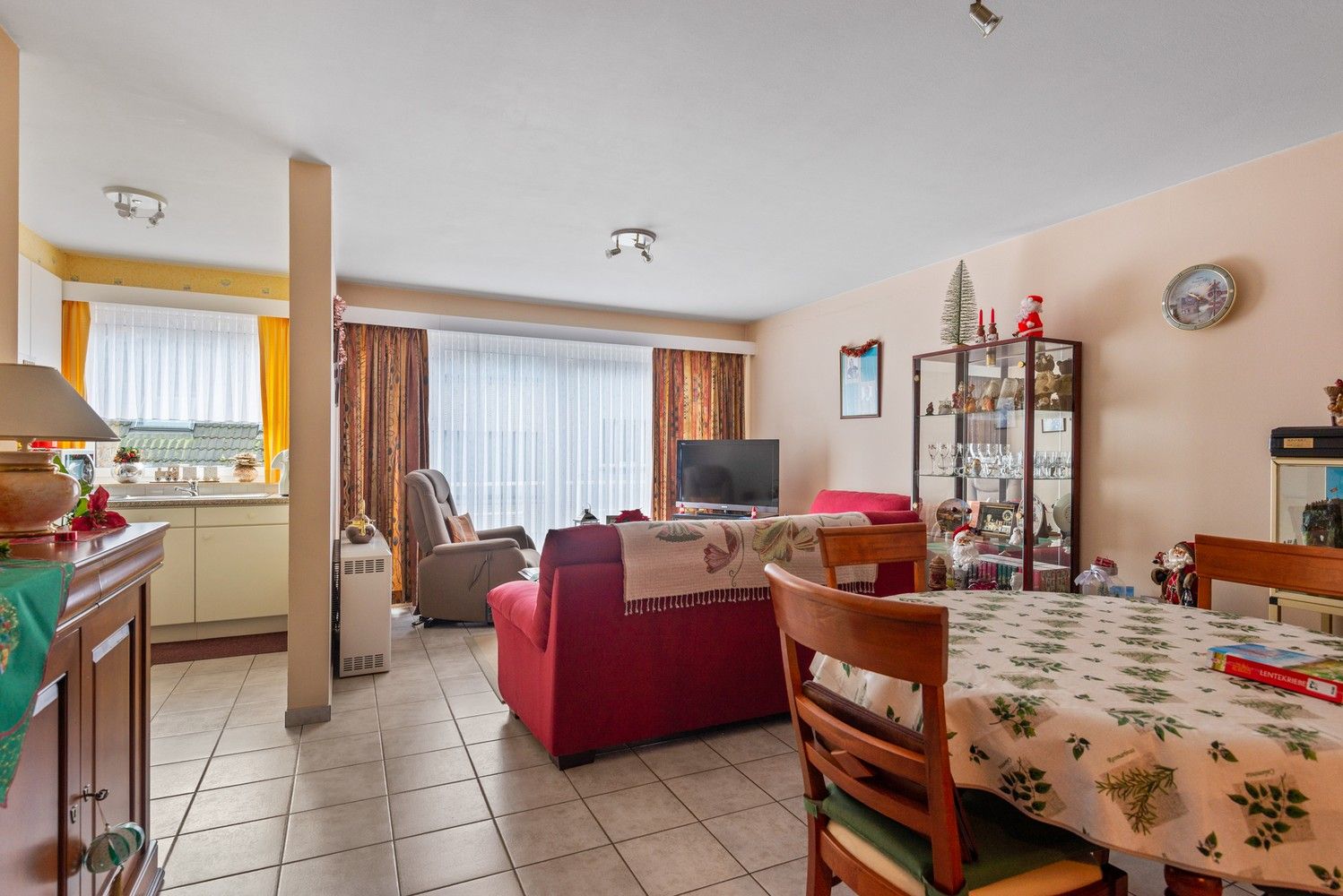 Appartement met 2 slaapkamers en terras in Wommelgem! foto 2