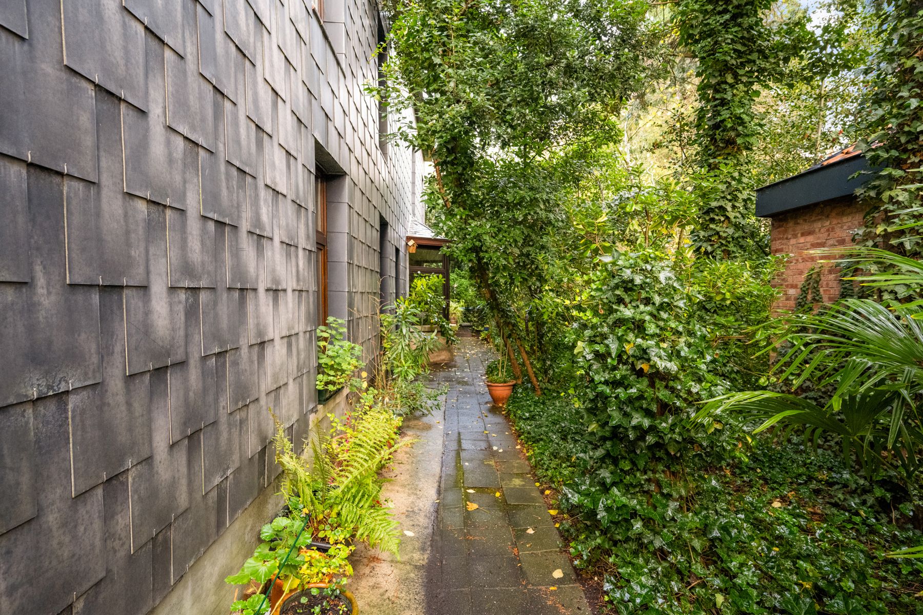 STATISCHE HERENWONING MET GROTE TUIN EN GARAGE foto 14