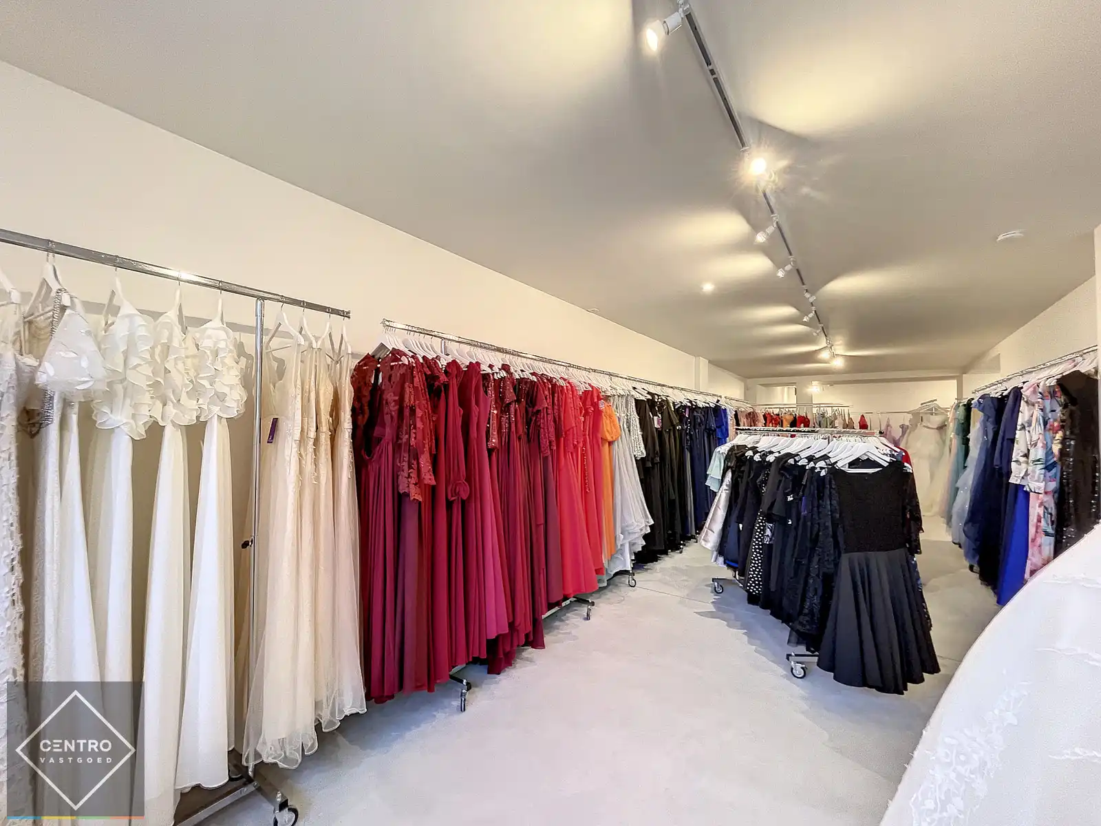 Handelsgelijkvloers te Lauwe! foto 4