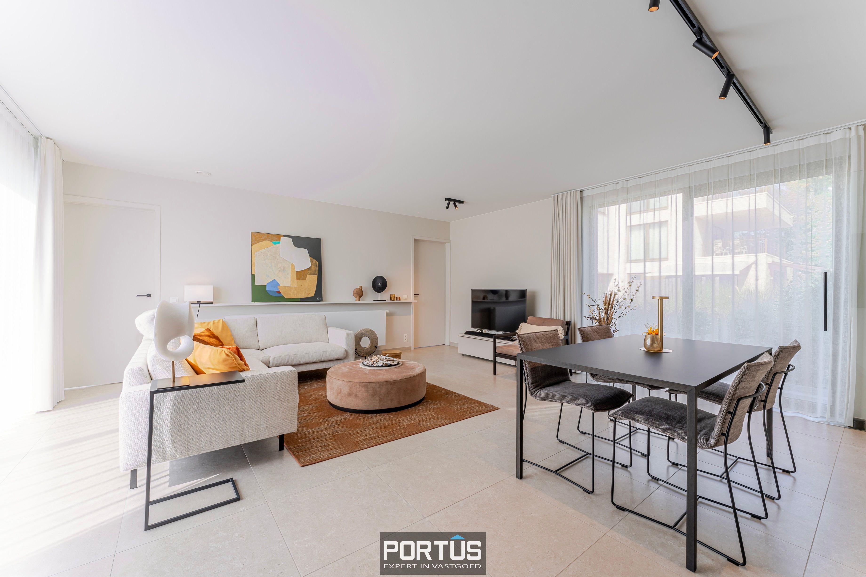 Recent instapklaar gelijkvloers appartement met 2 slaapkamers te koop foto 5