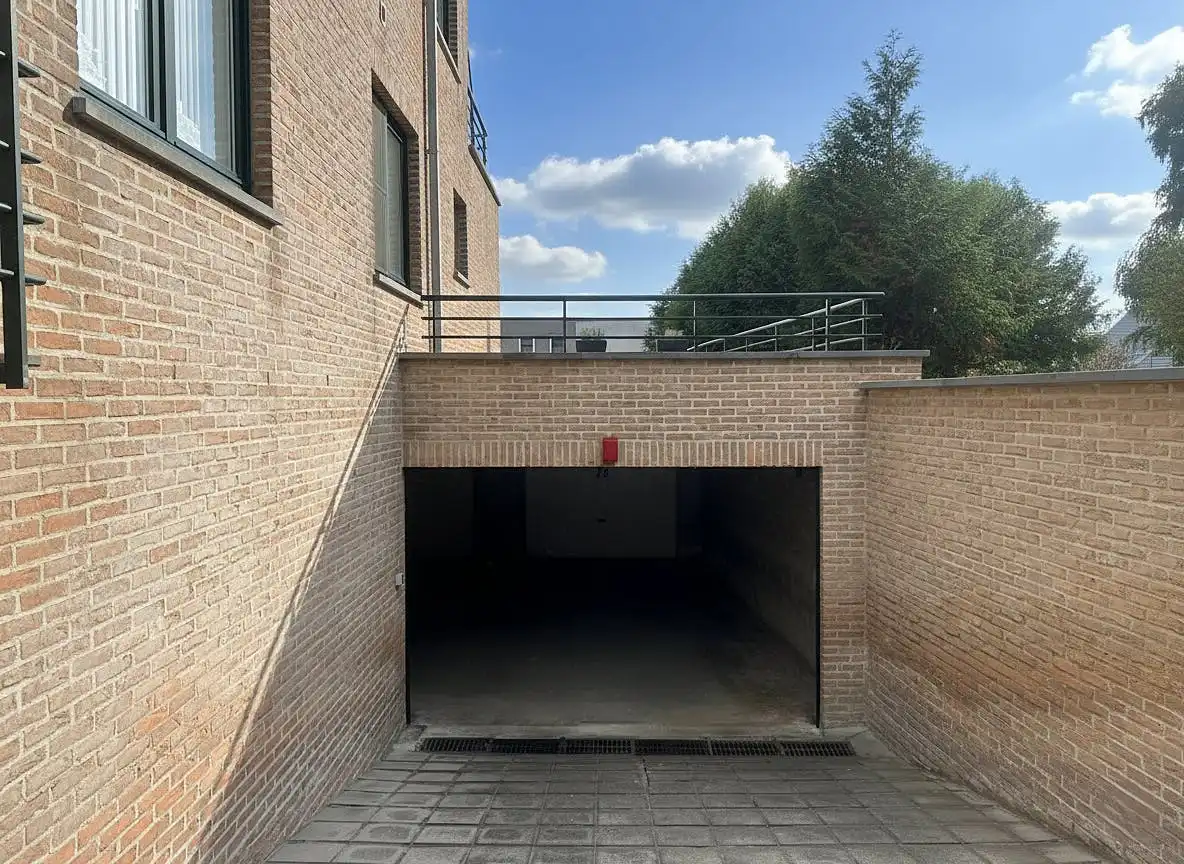 Goedgelegen garagebox te koop te Duinenweg in Middelkerke! foto 8