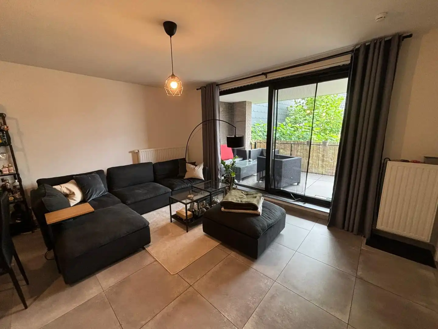 Prachtig appartement met 2 slaapkamers en ruim, zongericht terras te Hasselt. foto 2