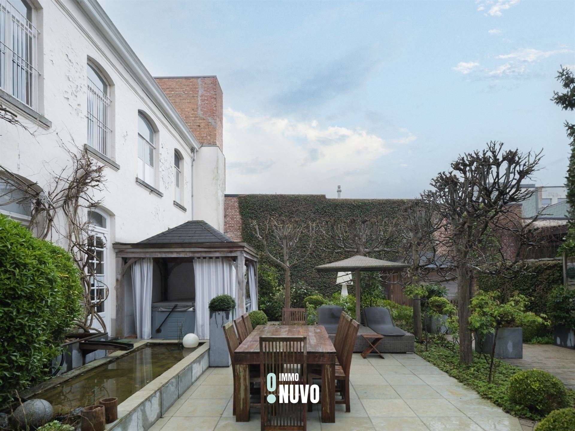 Exclusief herenhuis met handelspand op toplocatie te Aalst. foto 21