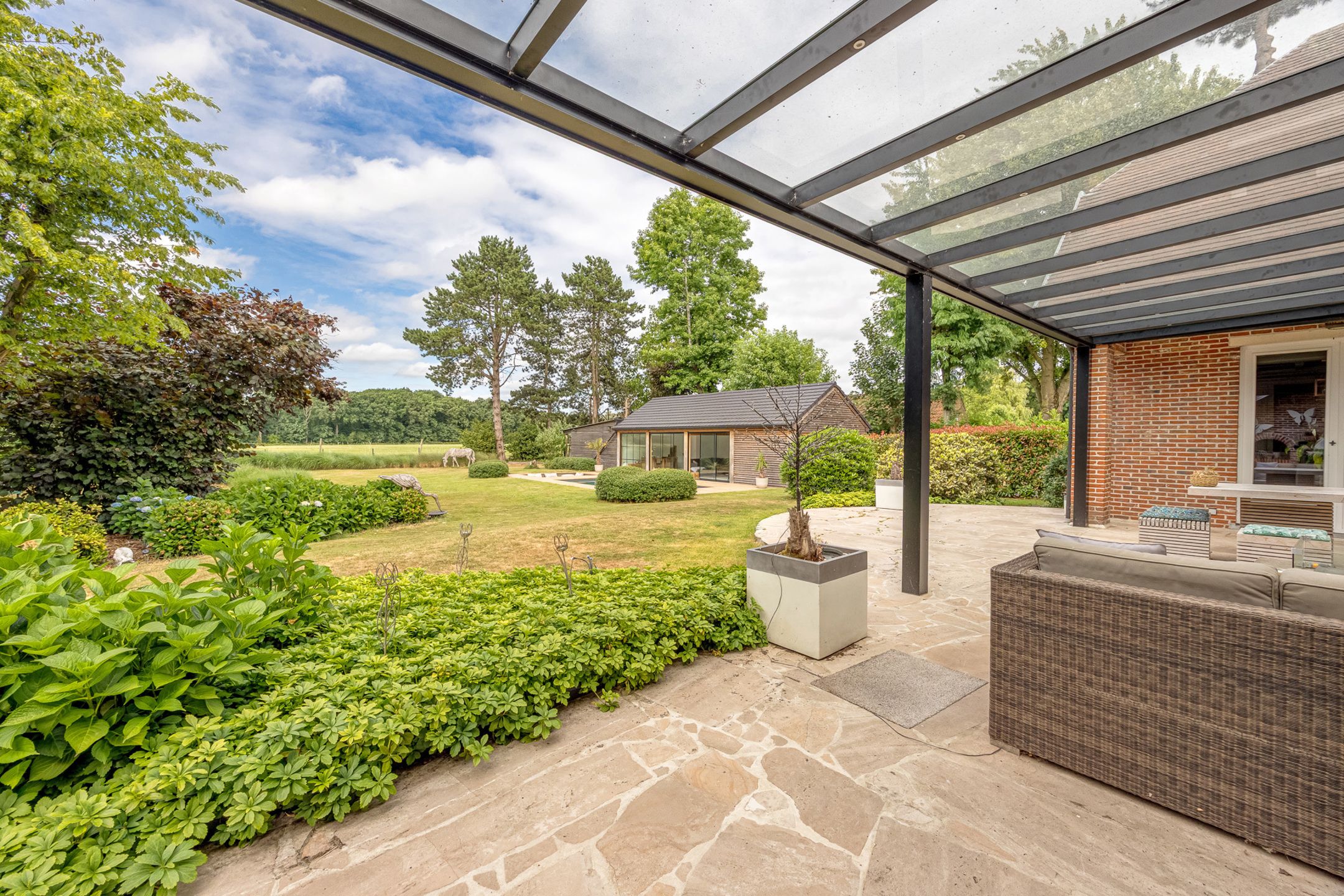 KONTICH - Exclusieve Tudor-villa met zwembad op prachtig perceel  foto 20