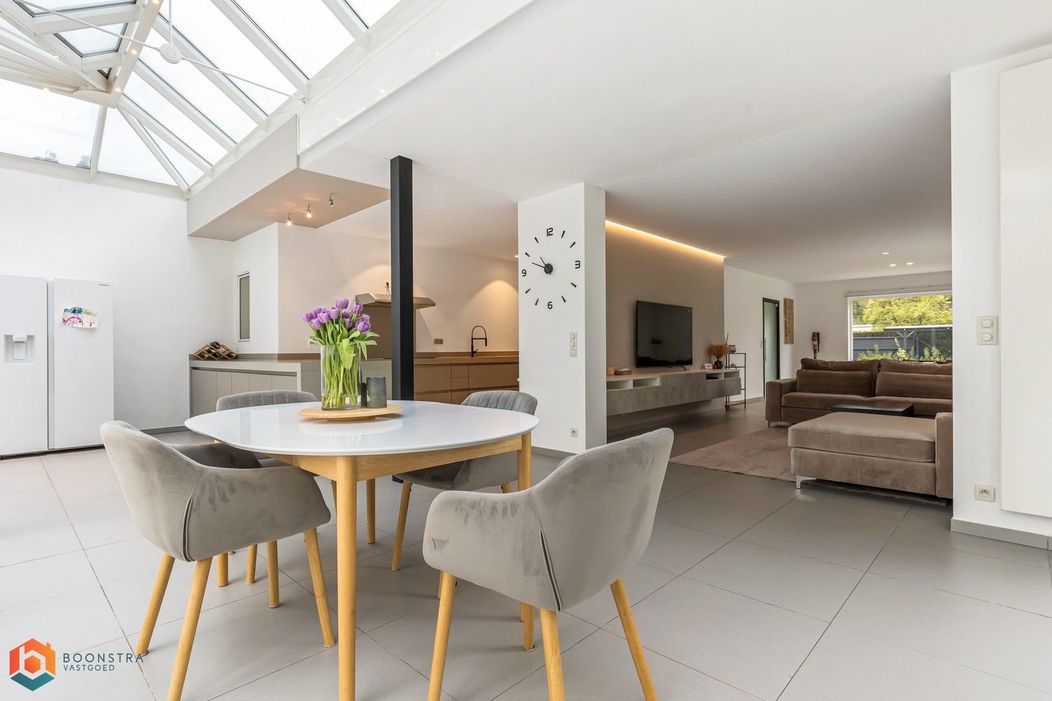 Ruime villa met tal van mogelijkheden en 4 slpkrs op een mooi perceel (1347 m²) te Bonheiden foto 3
