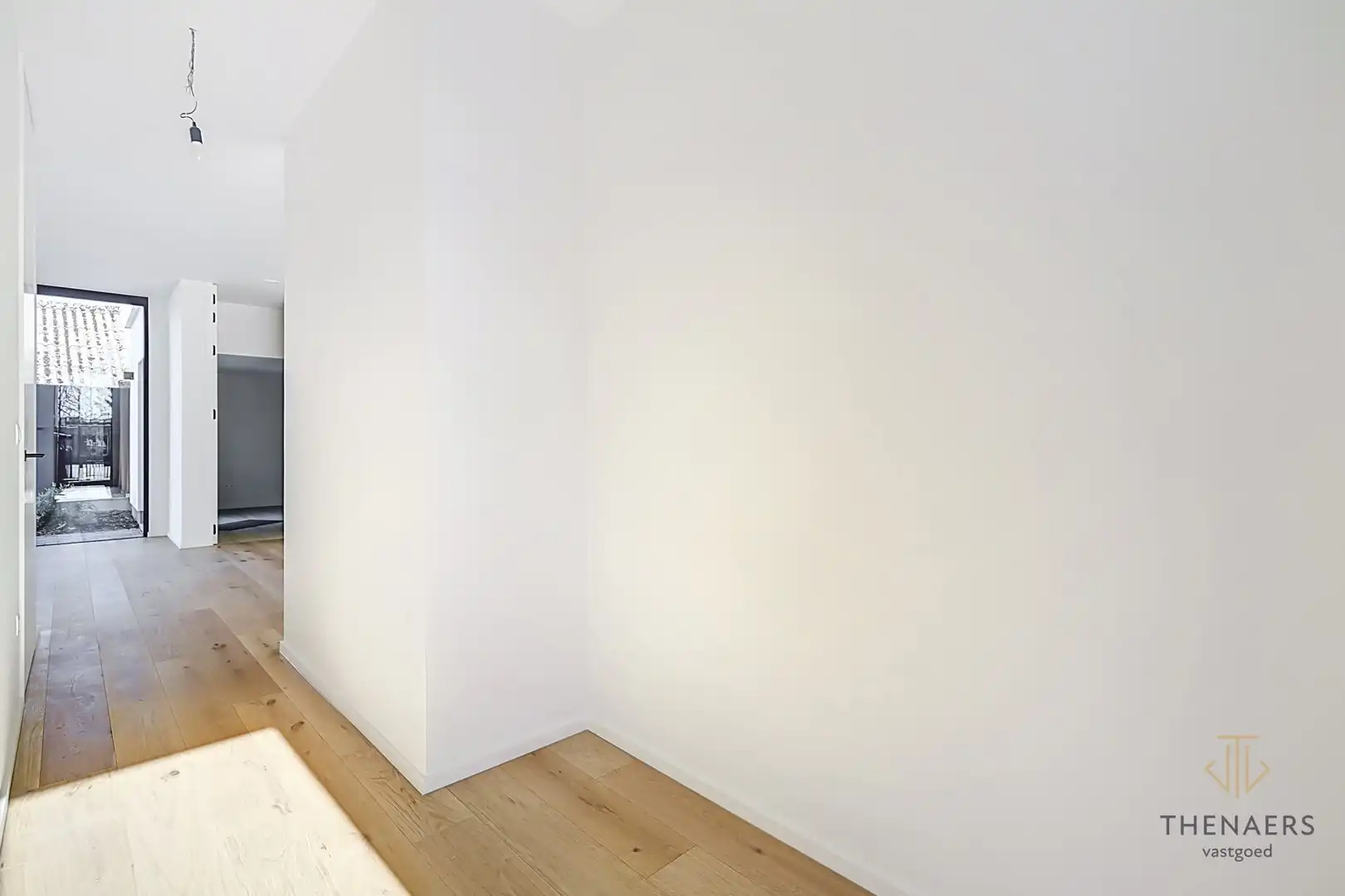 Strakke en luxueus gerenoveerde open bebouwing met hoogwaardige afwerking en EPC A in Wilderen. foto 14