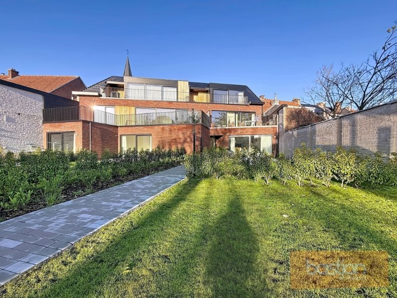 🏡 Te huur: Energiezuinig nieuwbouwappartement met zonneterras in hartje Marke foto {{pictureIndex}}