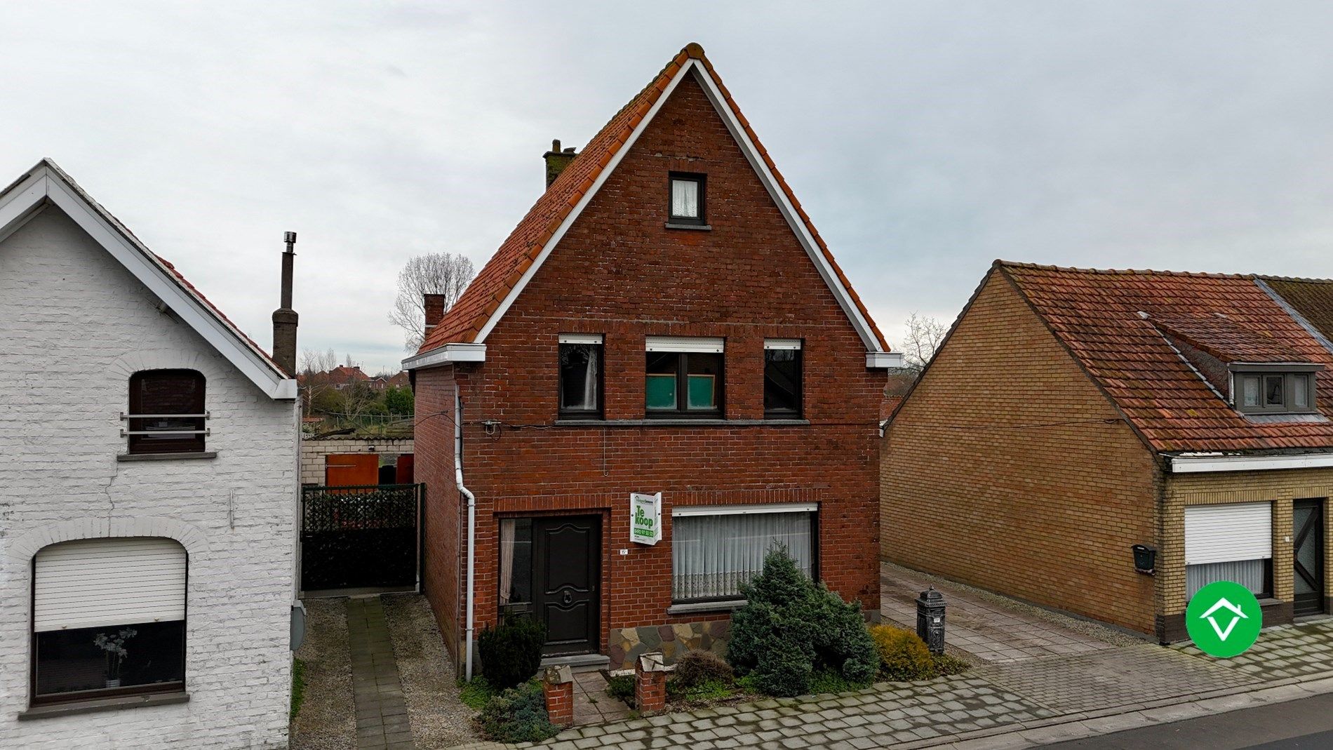 Op te frissen woning met vier slaapkamers te Eernegem foto 20