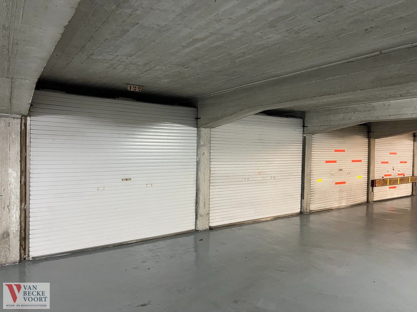 Garagebox 122 foto 4