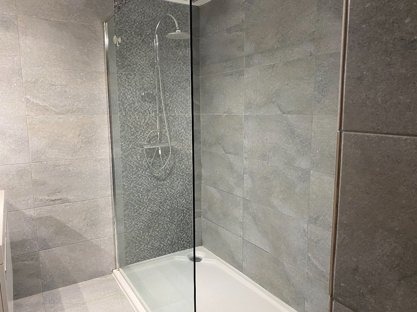 Ruim en licht appartement met prachtig zicht op groen 🌿: 2 slpk en bureau + garage + terras en tuin + extra ruimte foto 16