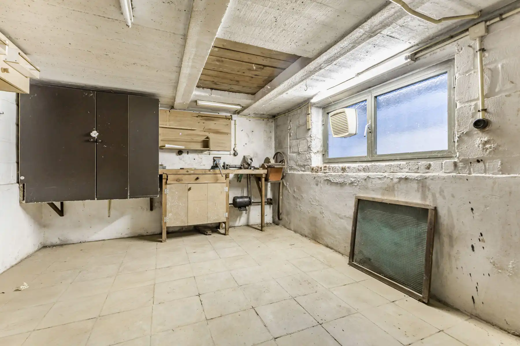 Bungalow met 2 slaapkamers, garage en tuin foto 27