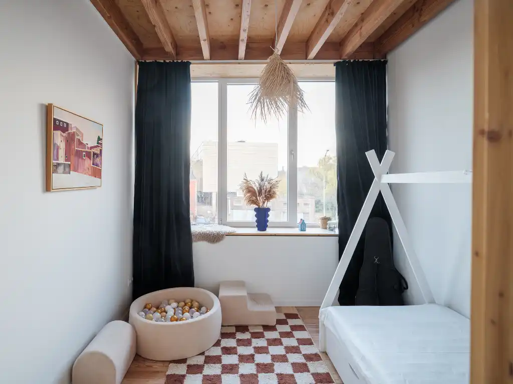 Prachtig gerenoveerde (Volt Architecten) interbellumwoning met vier slaapkamers, twee badkamers en zonnige stadstuin nabij de Bijloke. foto 25