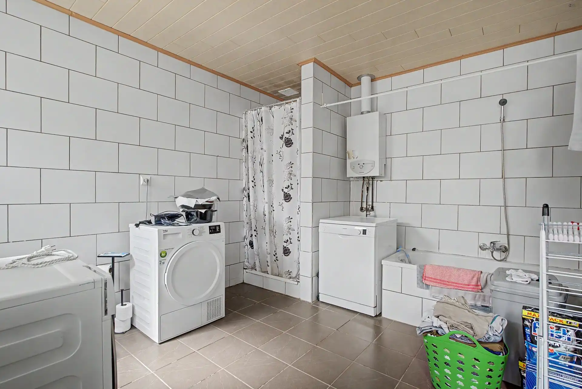 Te renoveren woning met potentieel foto 8