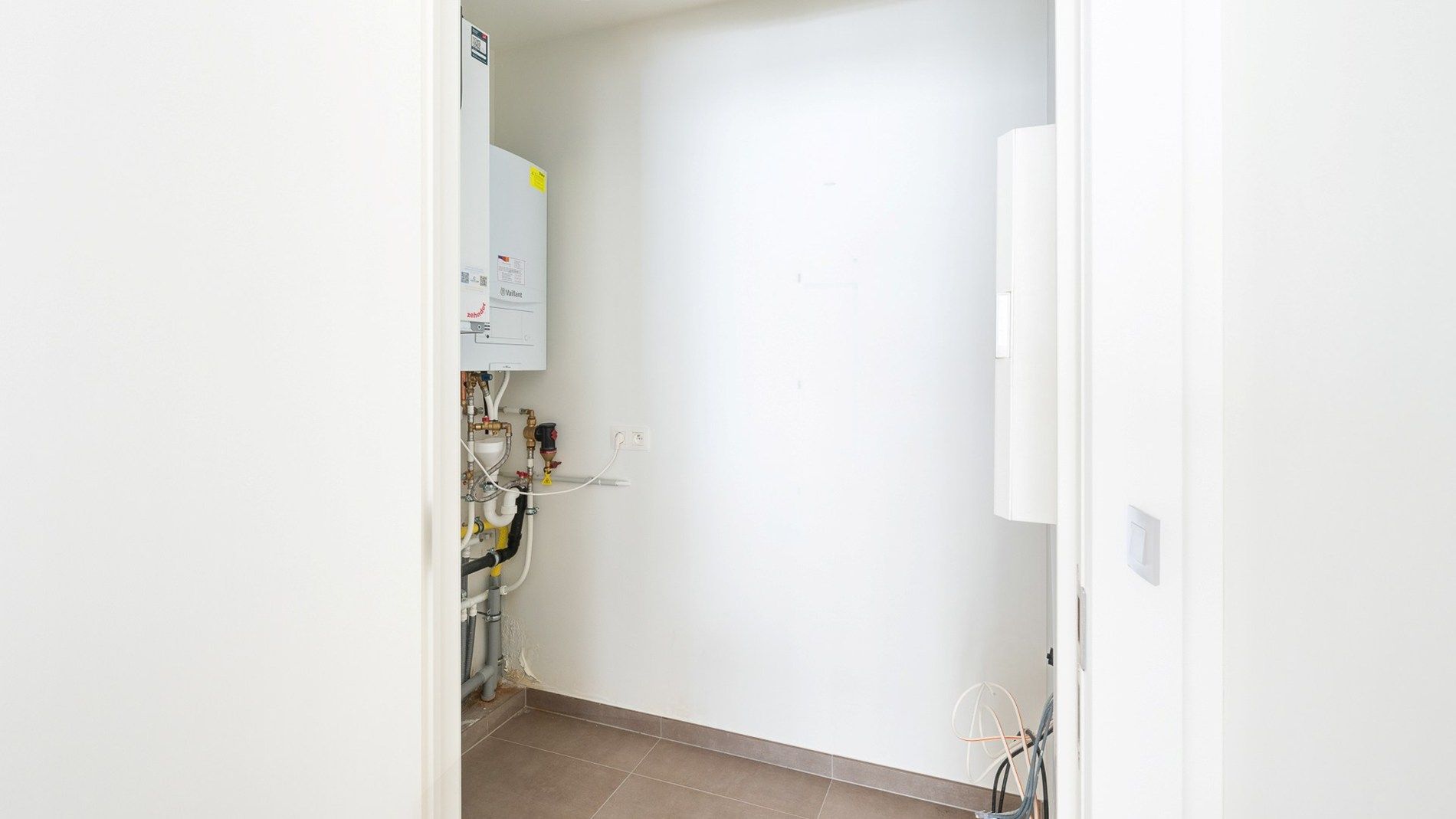 Nieuw appartement met 2 slaapkamers centraal gelegen te Heist foto 9