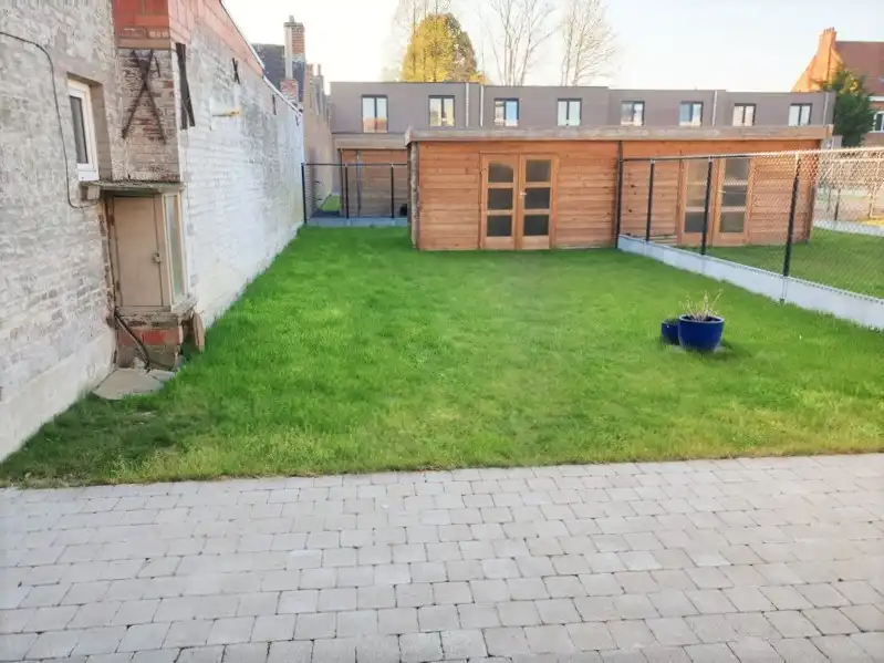Moderne gezinswoning TE HUUR met carport en 3 slaapkamers,  tuin met terras op boogscheut van centrum Avelgem. foto 10