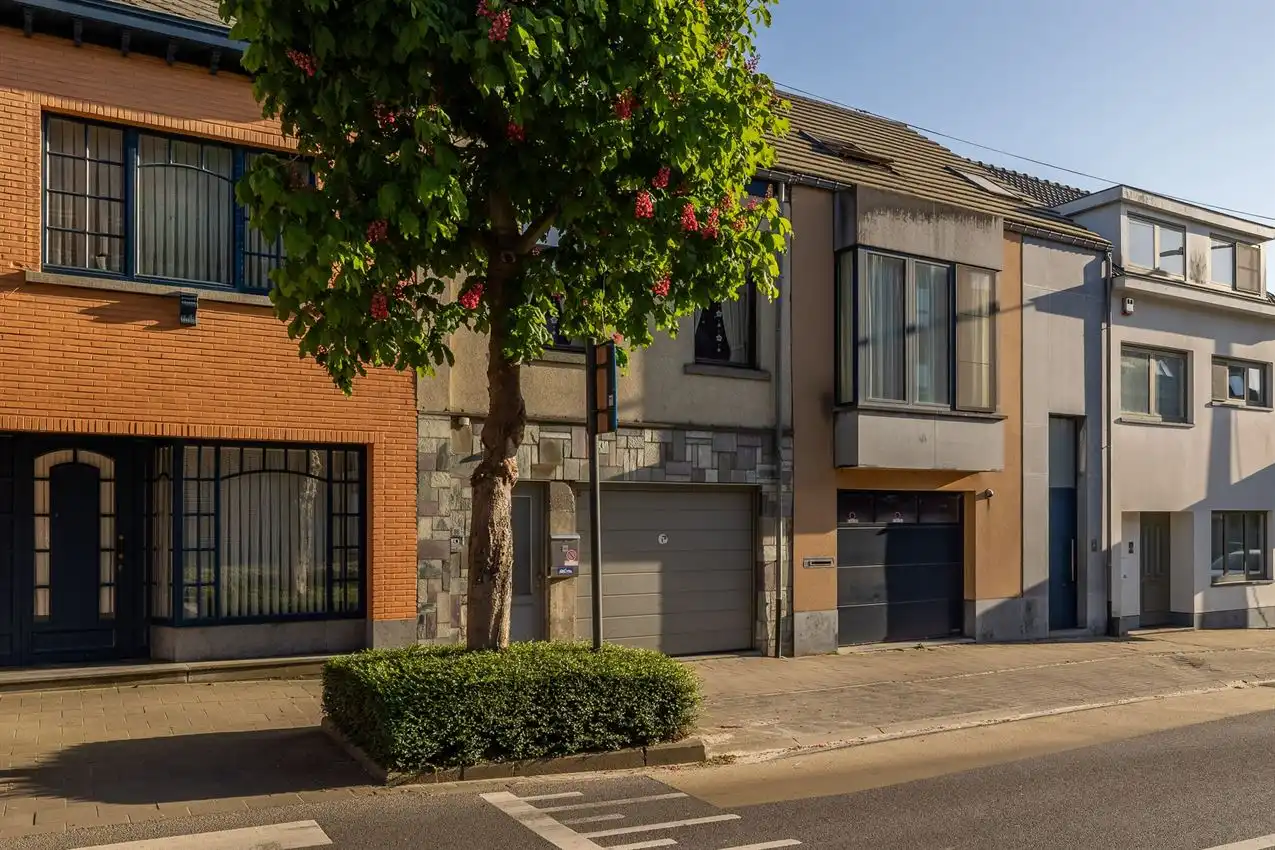 Gerenoveerde bel-etagewoning met 3 slk foto 32