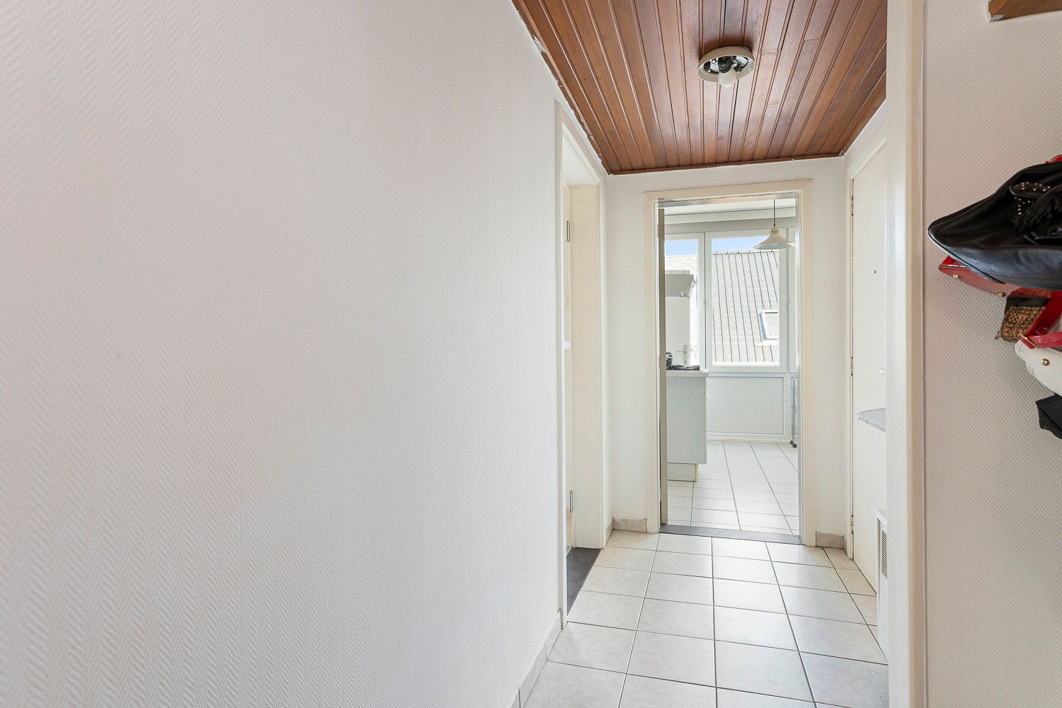 APPARTEMENT MET 2 SLPKS, CENTRUM DIEST! foto 7