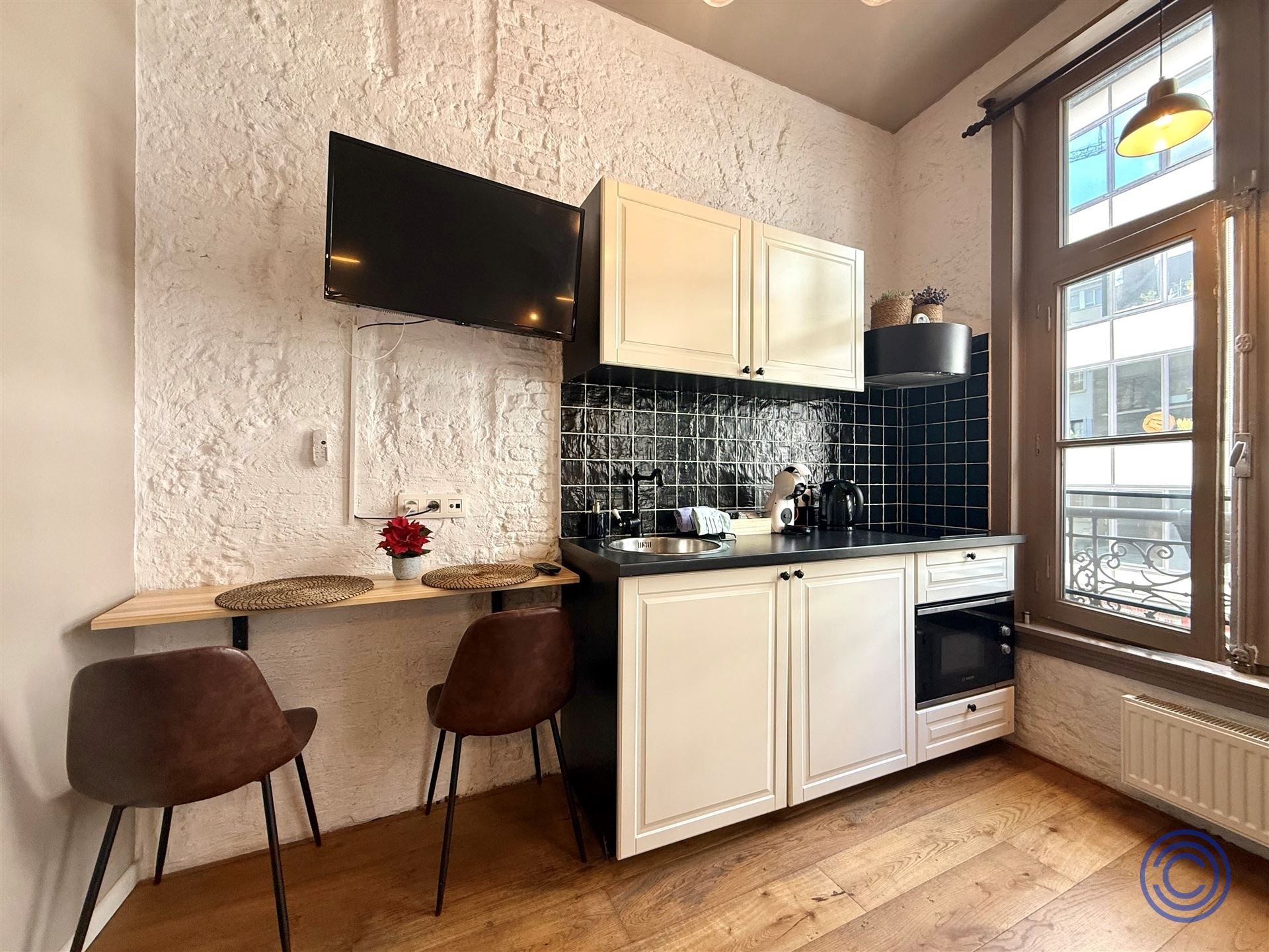 Vergund en instapklaar pand met handelspand en 4 studio's voor Airbnb! foto 6